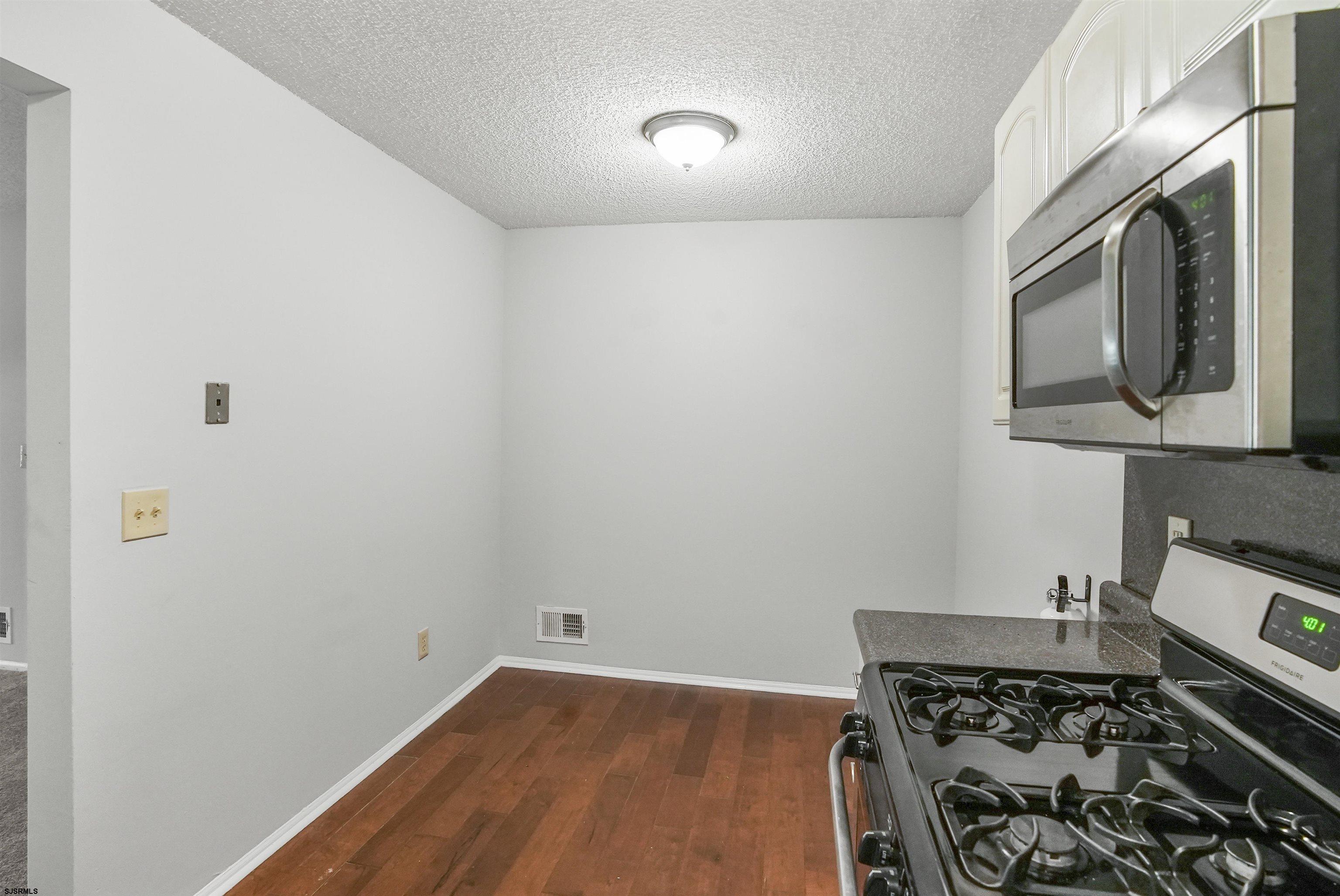 99 Sussex Place Absecon NJ 08205