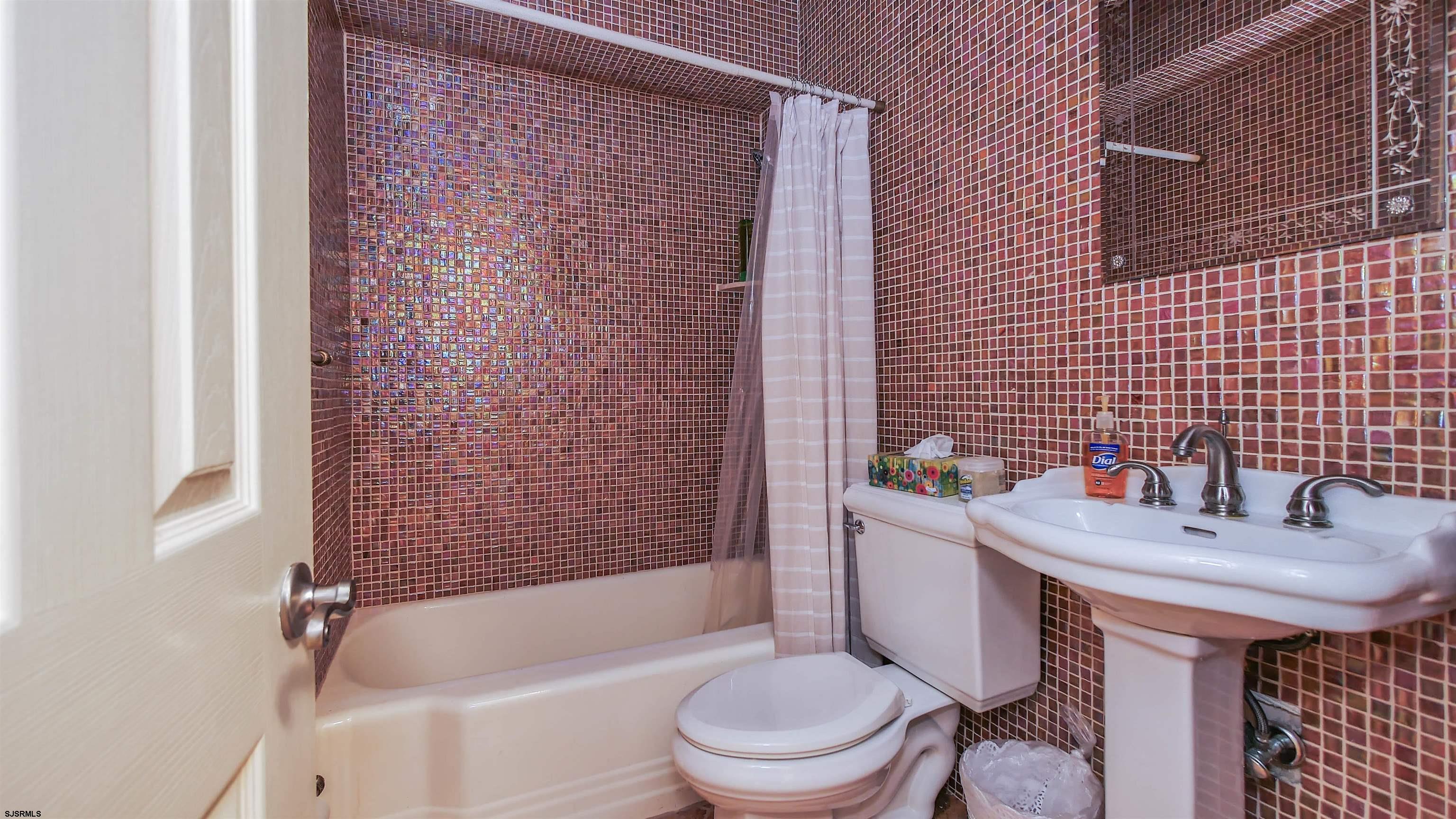 101 S Raleigh Avenue Atlantic City NJ 08401