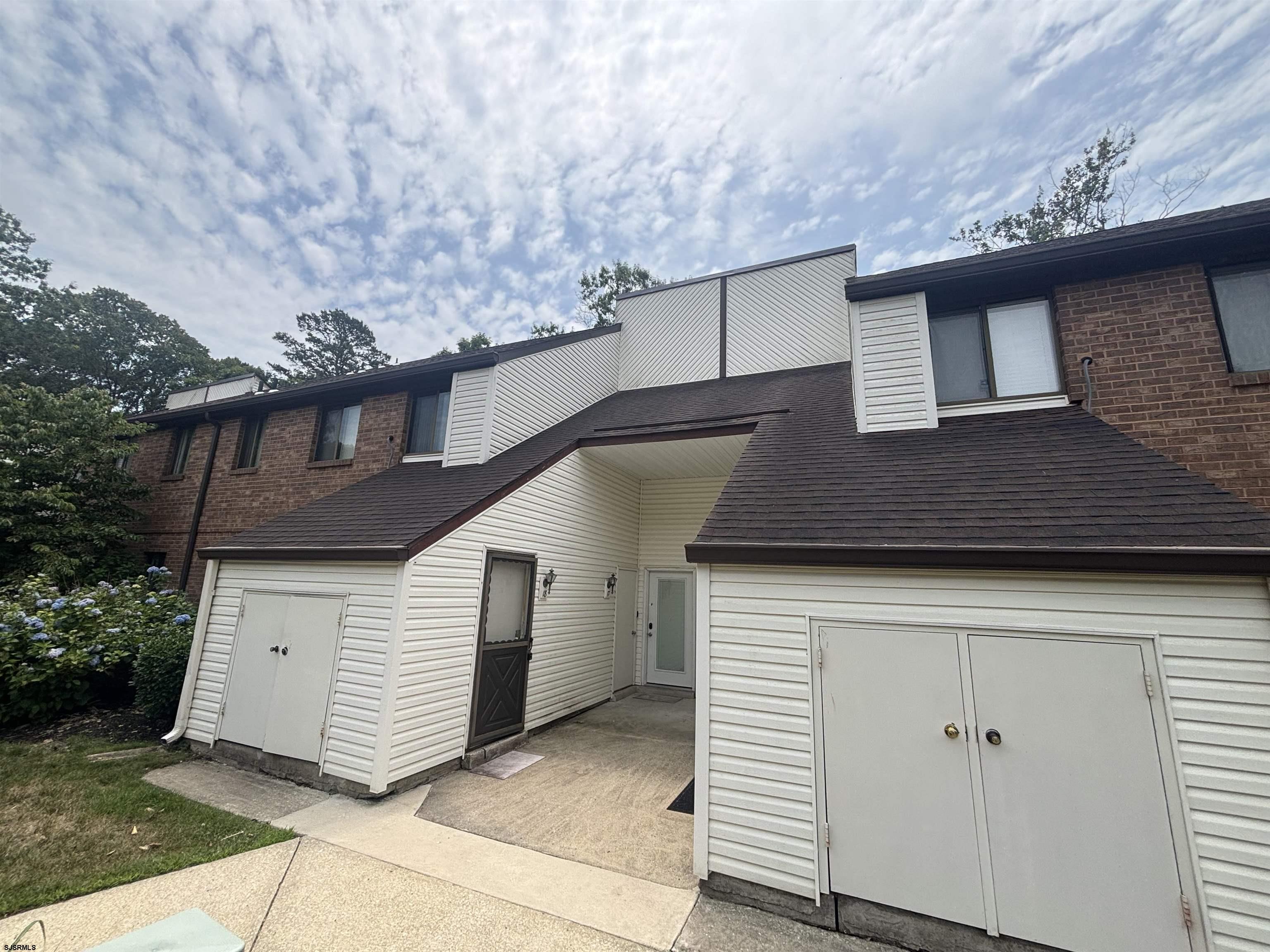 18 Country Magnolia Egg Harbor Township NJ 08234