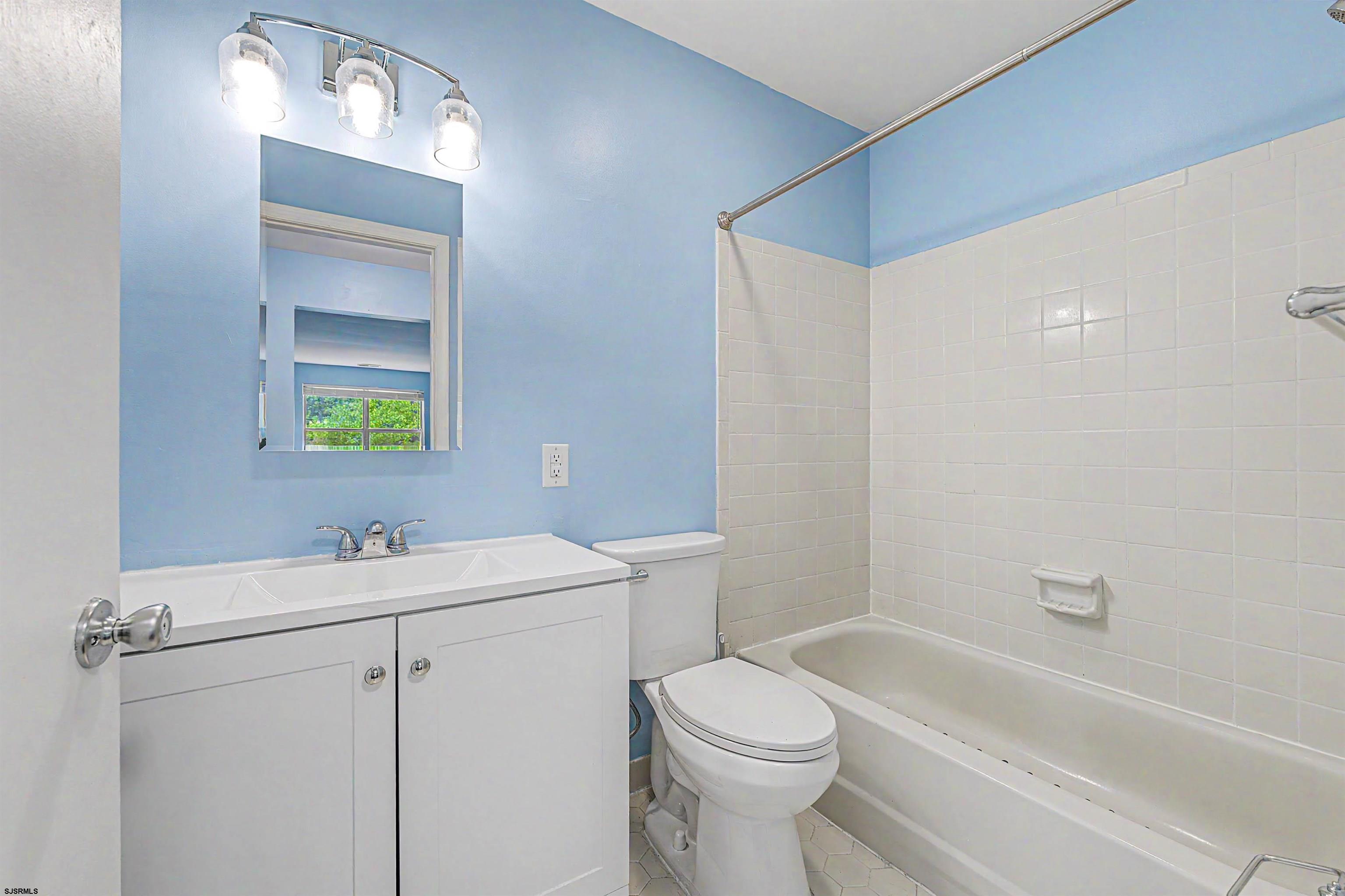 703 Fishers Creek Road Smithville NJ 08205