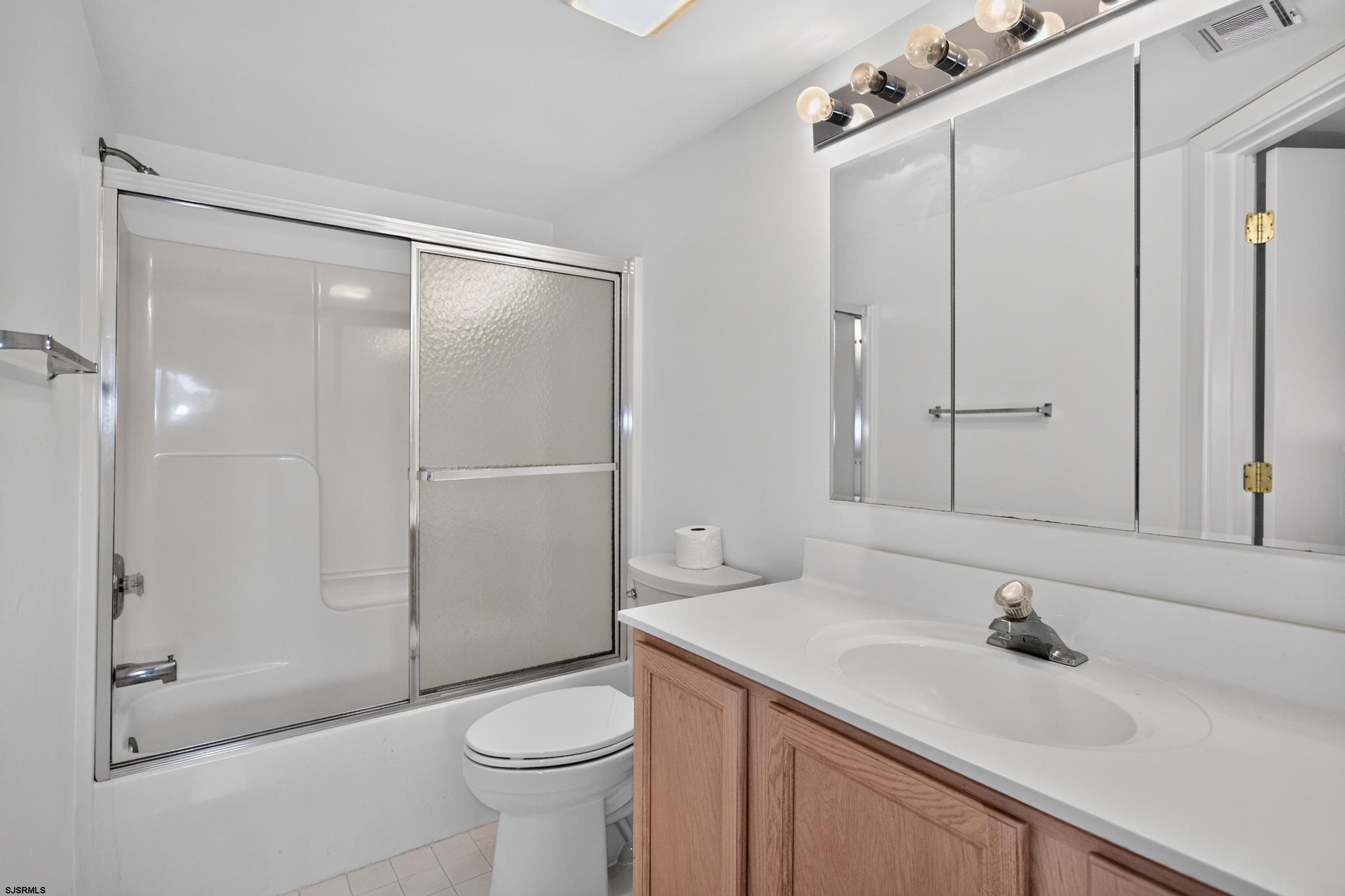 4301 Dolphin Avenue Northfield NJ 08225