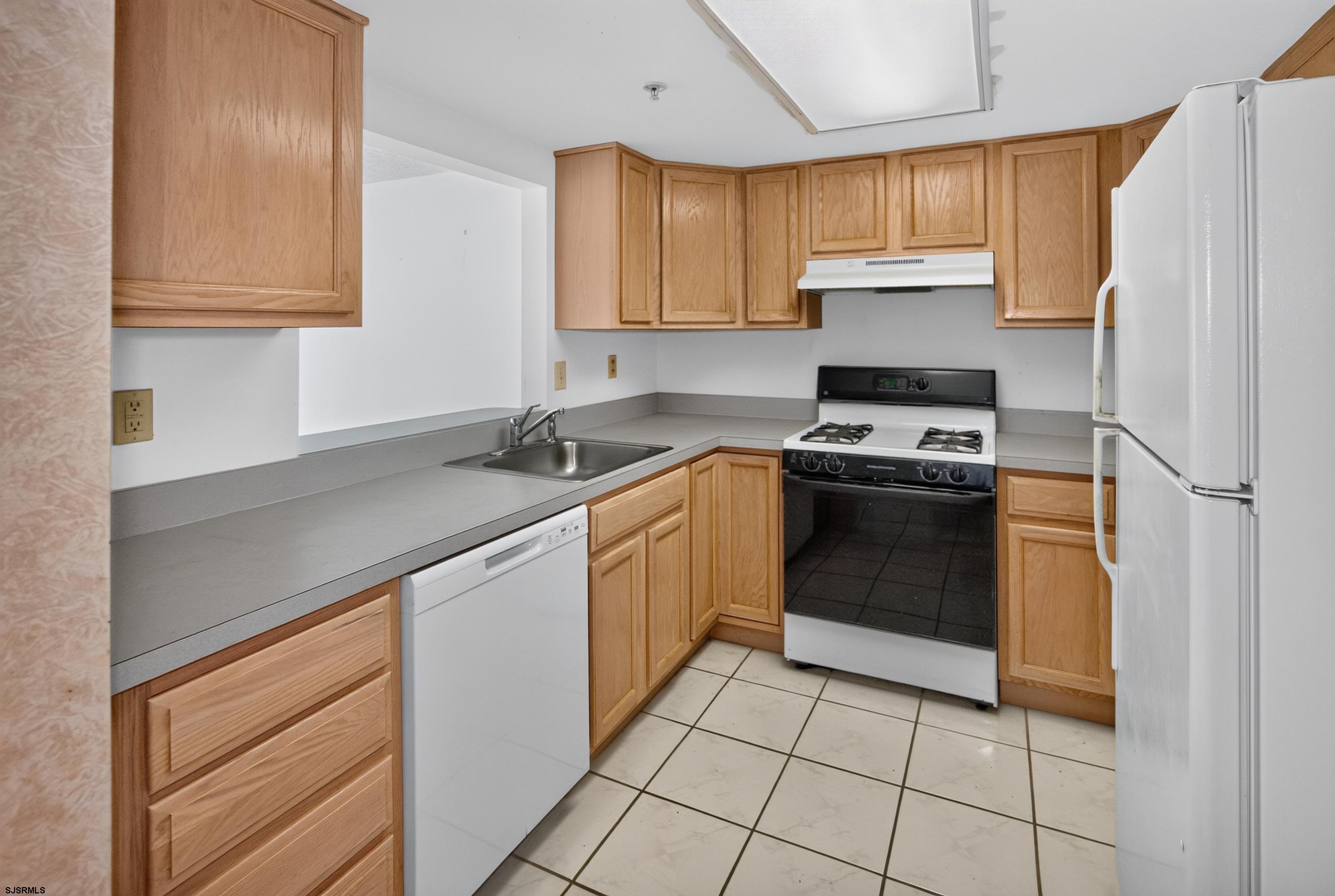 4301 Dolphin Avenue Northfield NJ 08225