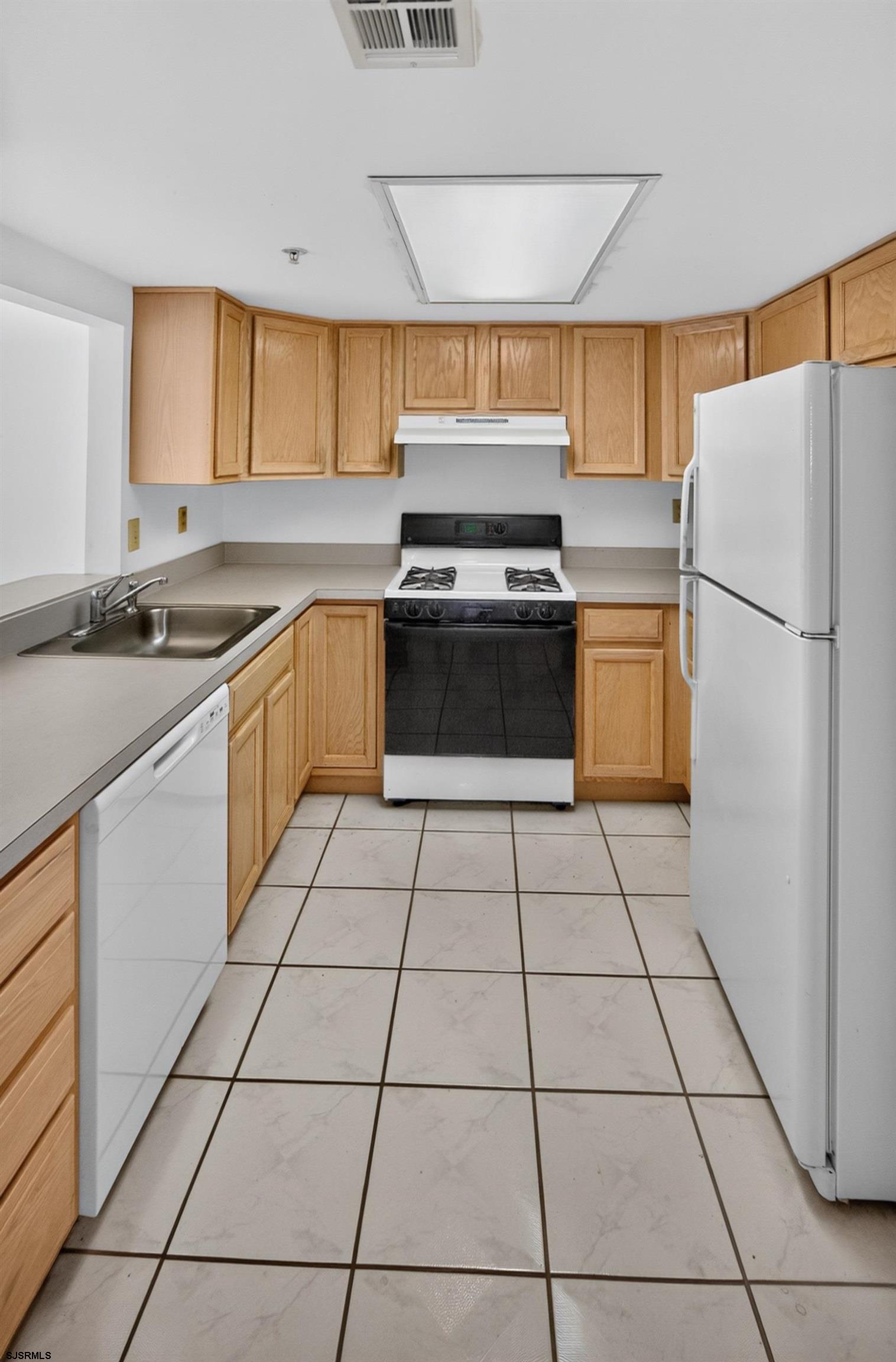 4301 Dolphin Avenue Northfield NJ 08225