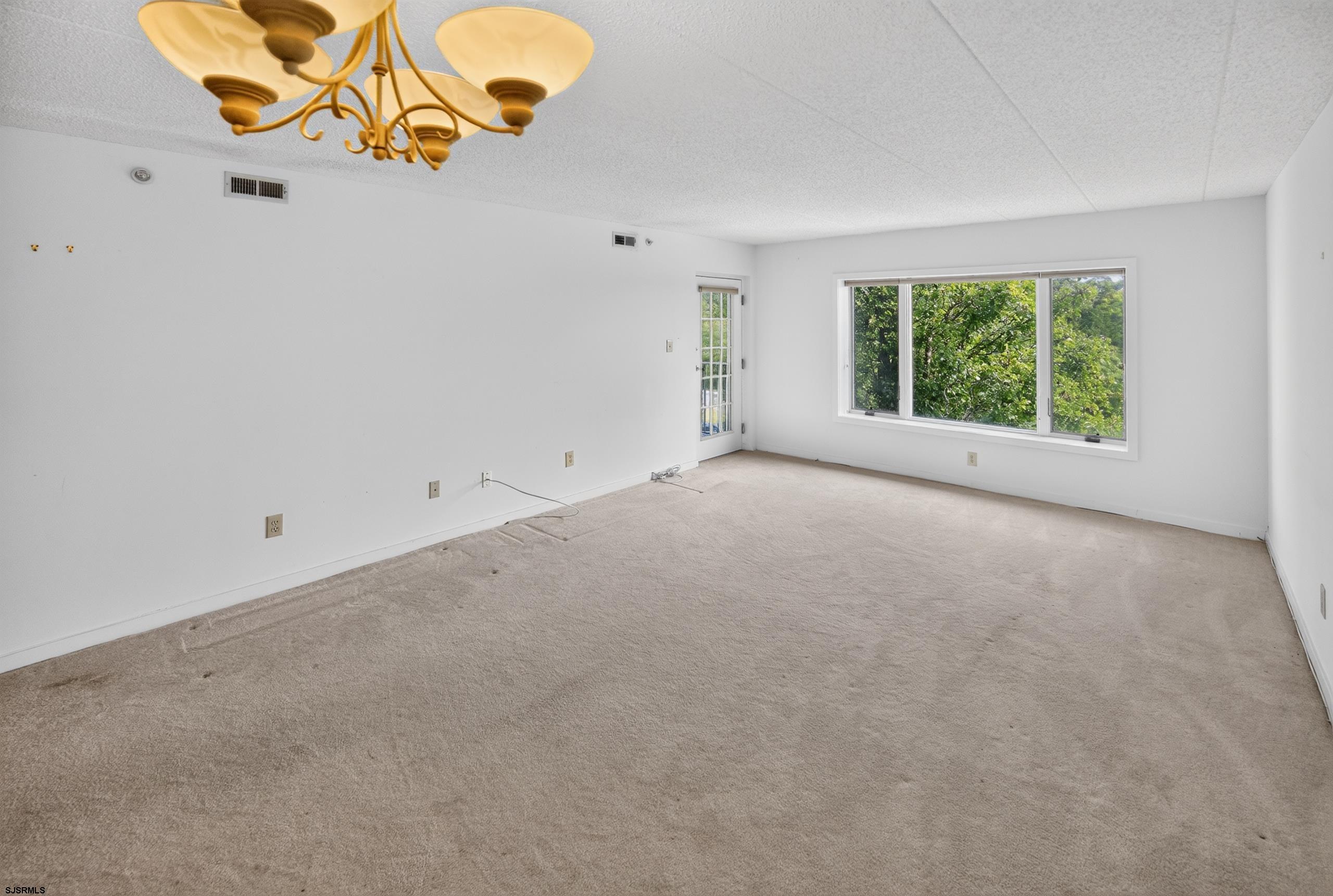 4301 Dolphin Avenue Northfield NJ 08225