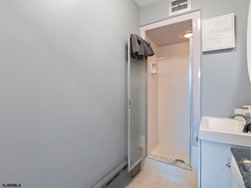 112 S Raleigh Avenue Atlantic City NJ 08401