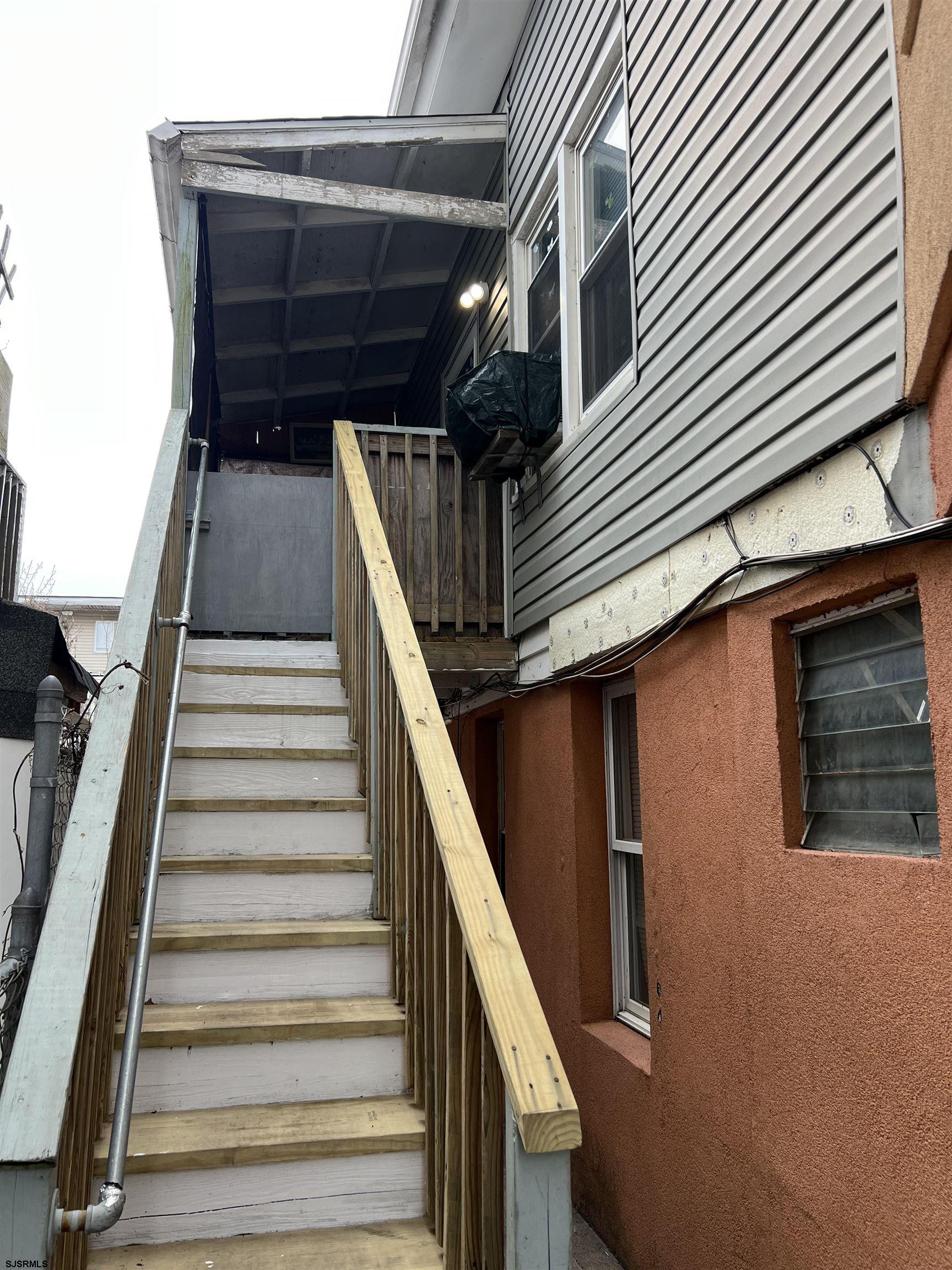 18 N Sovereign Avenue Atlantic City NJ 08401-3641