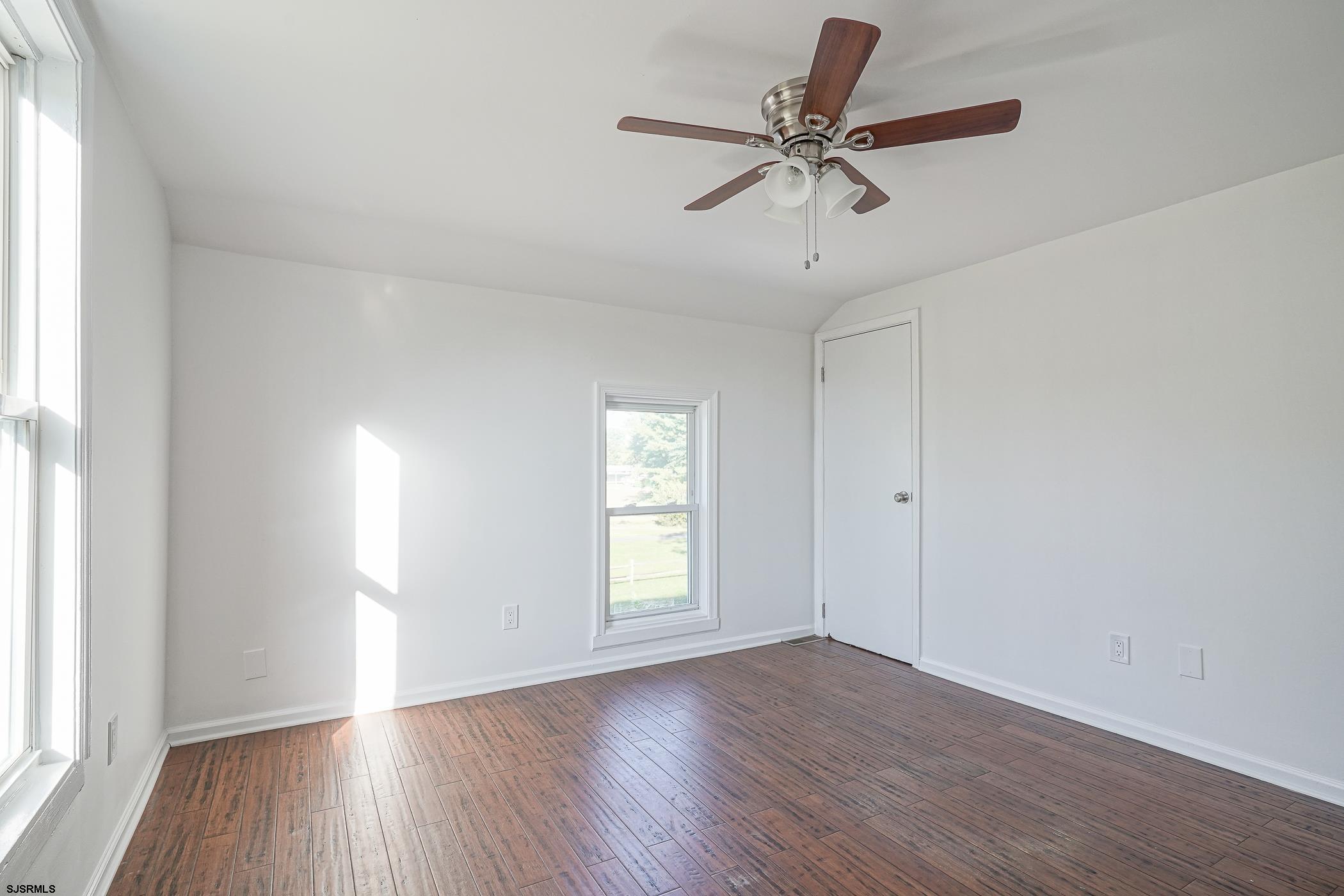 264 E Sherman Avenue Vineland NJ 08360