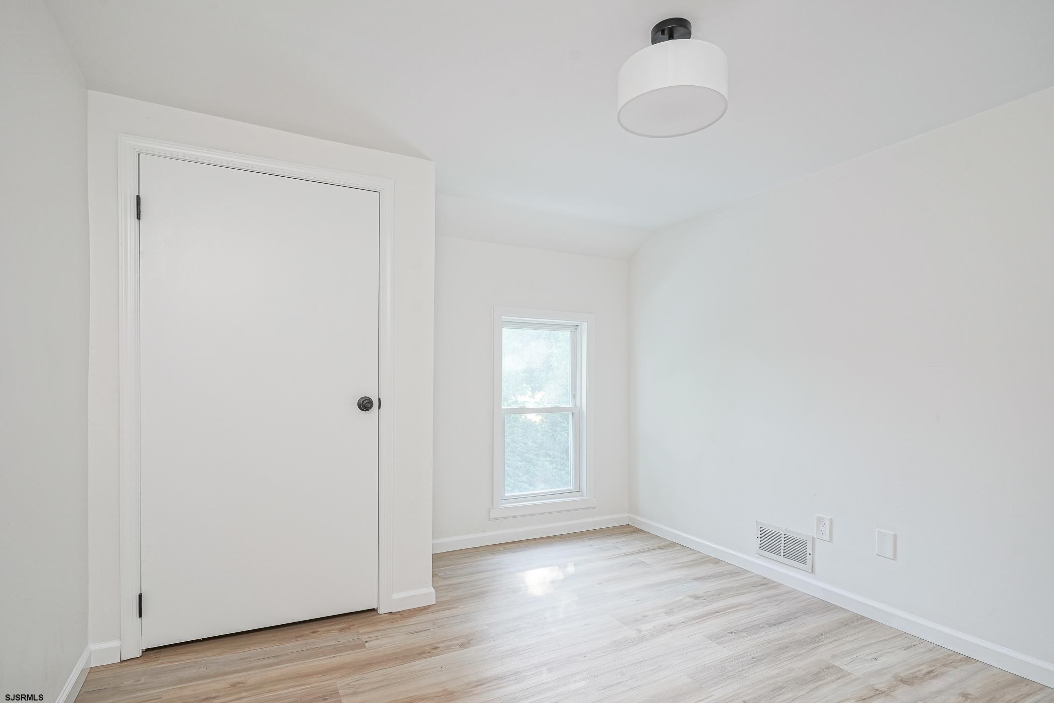 264 E Sherman Avenue Vineland NJ 08360