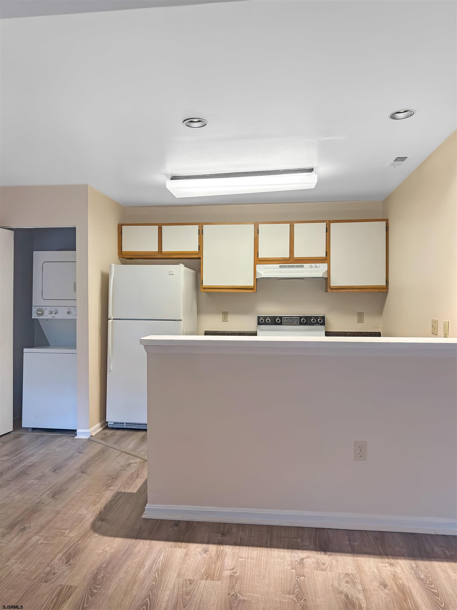 621 E Lakefront Circle Smithville NJ 08205