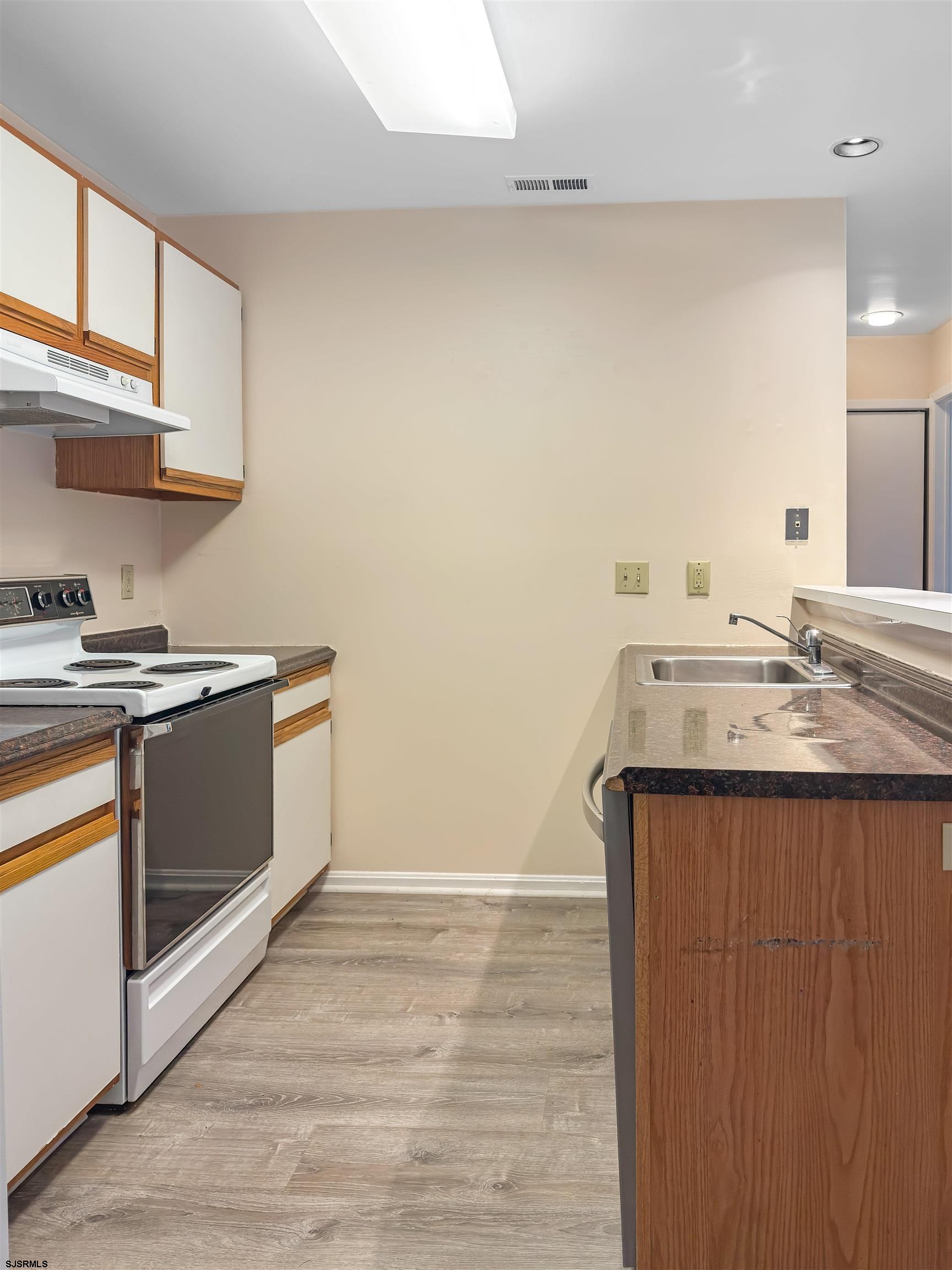 621 E Lakefront Circle Smithville NJ 08205