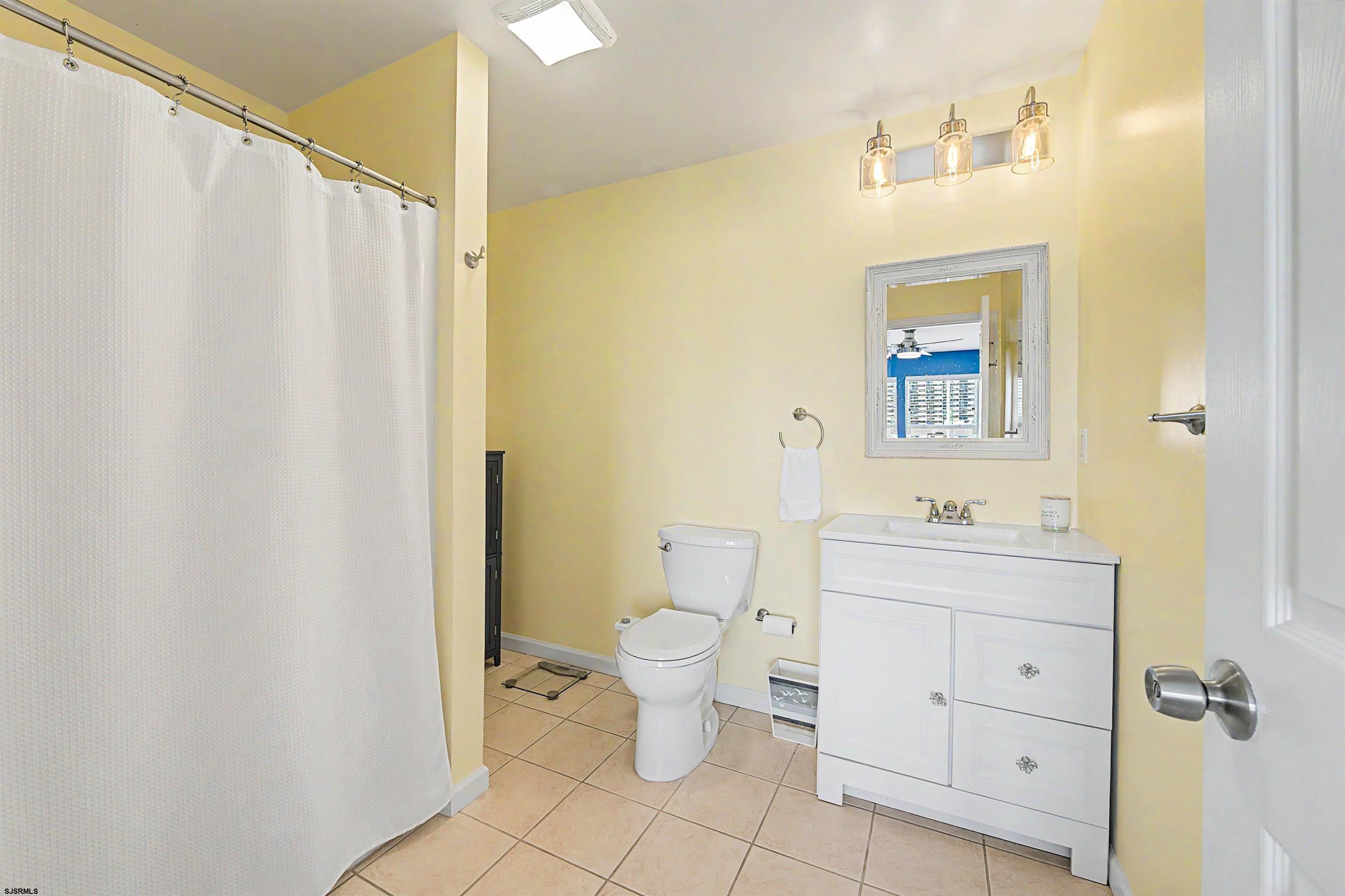 220 N Massachusetts Avenue Atlantic City NJ 08401
