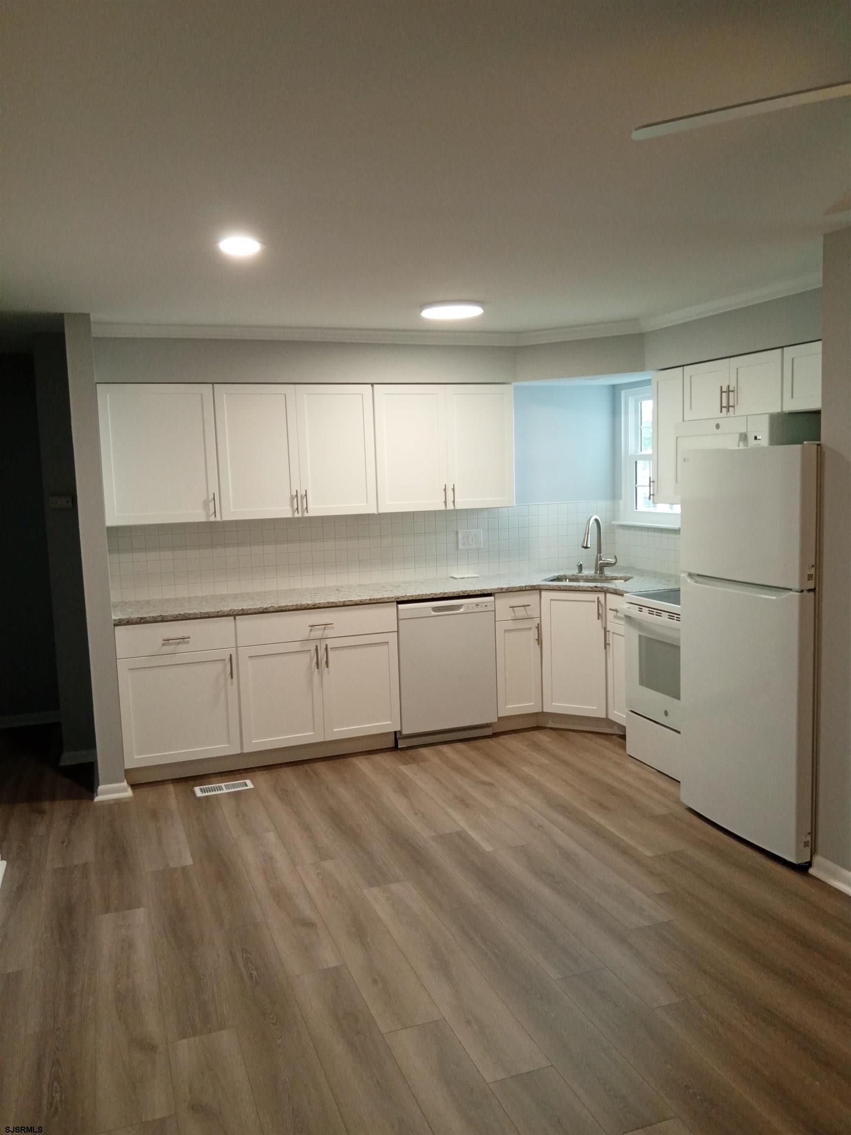 301 London Court 1 Egg Harbor Township NJ 08234