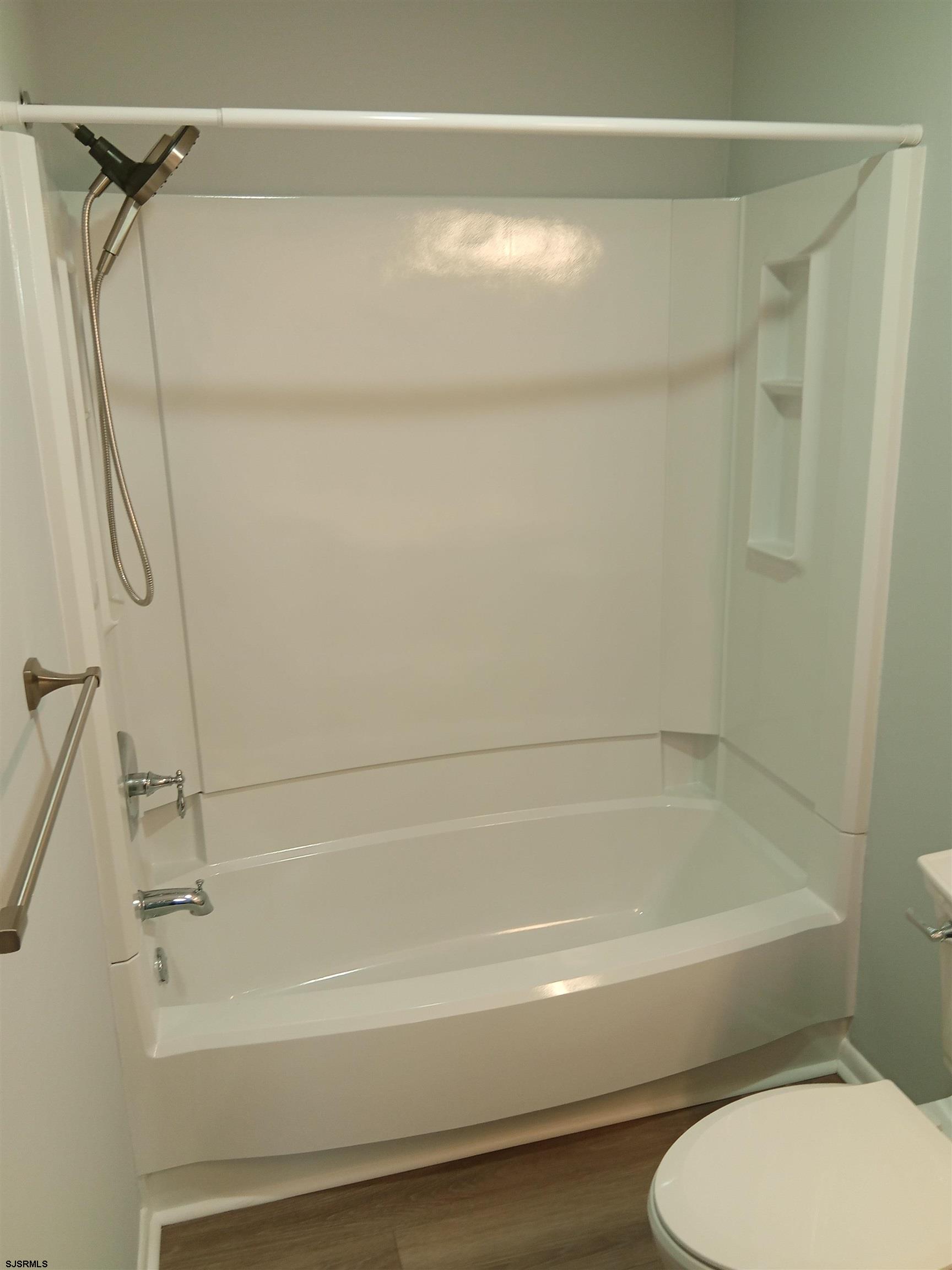 301 London Court 1 Egg Harbor Township NJ 08234