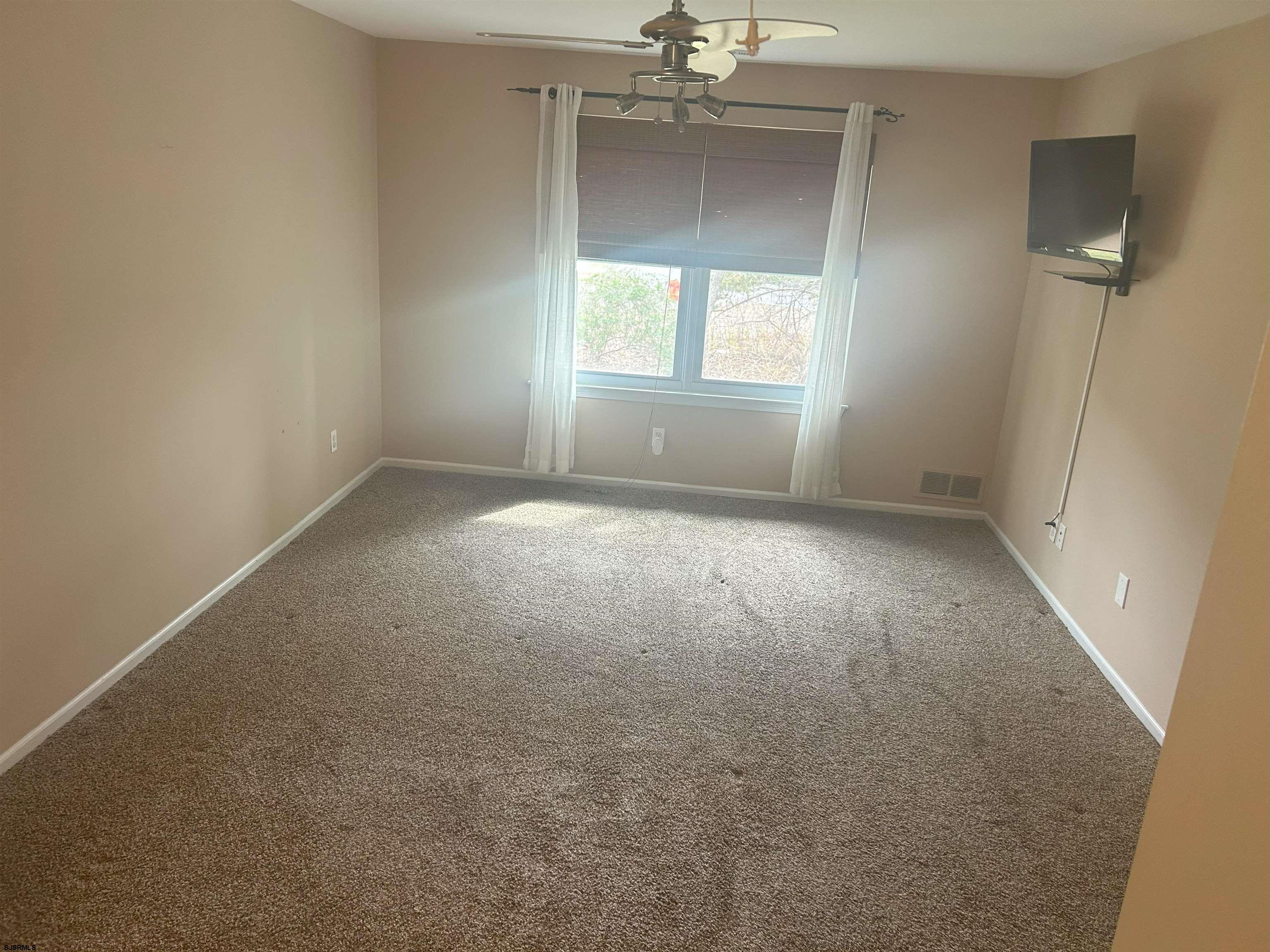 858 E Fishers Creek Road Smithville NJ 08205
