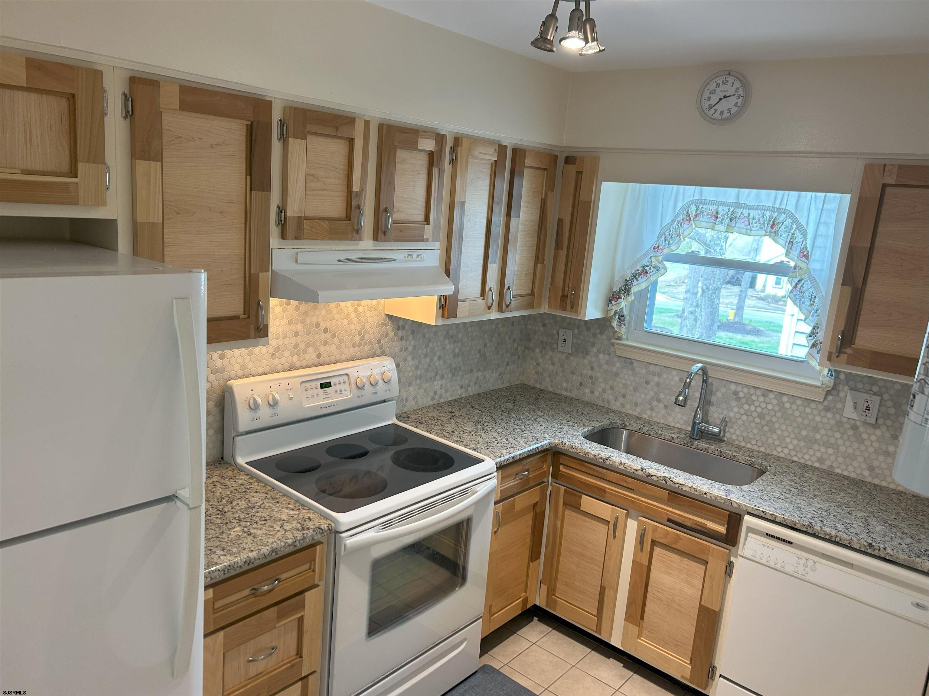 858 E Fishers Creek Road Smithville NJ 08205