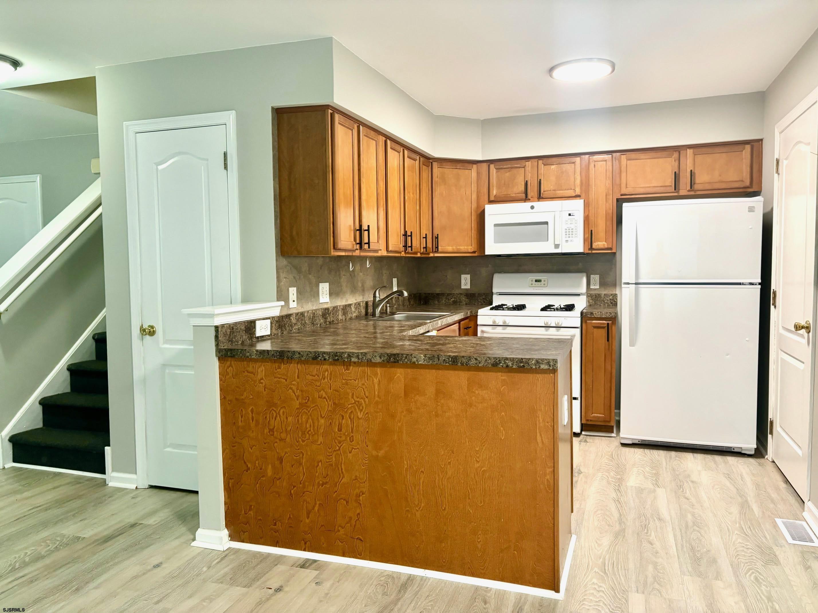 27 Oyster Bay Absecon NJ 08201