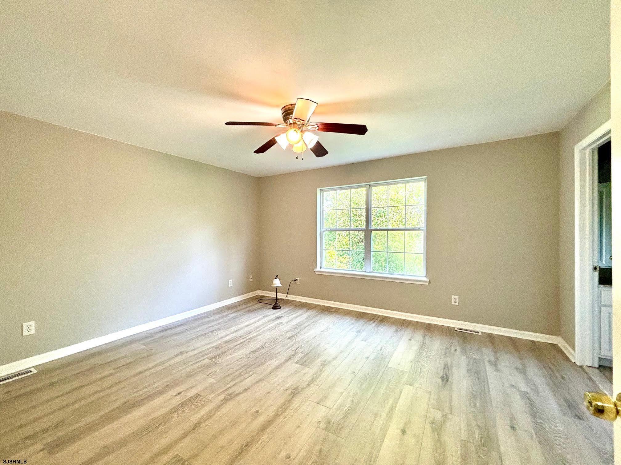 27 Oyster Bay Absecon NJ 08201