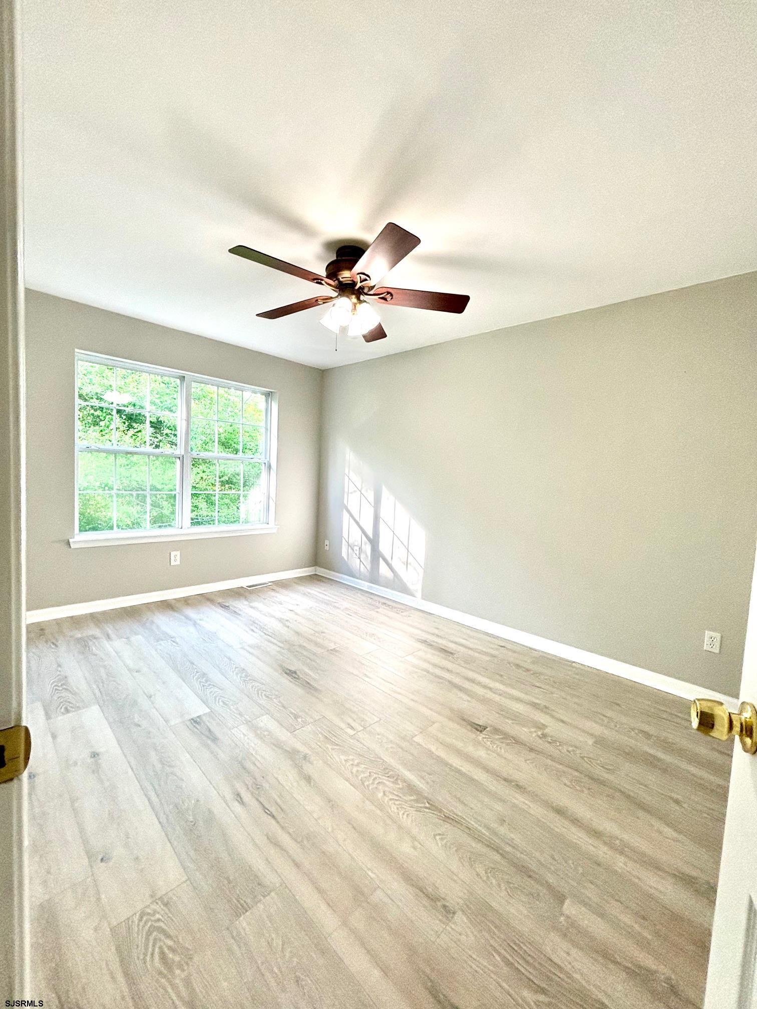 27 Oyster Bay Absecon NJ 08201