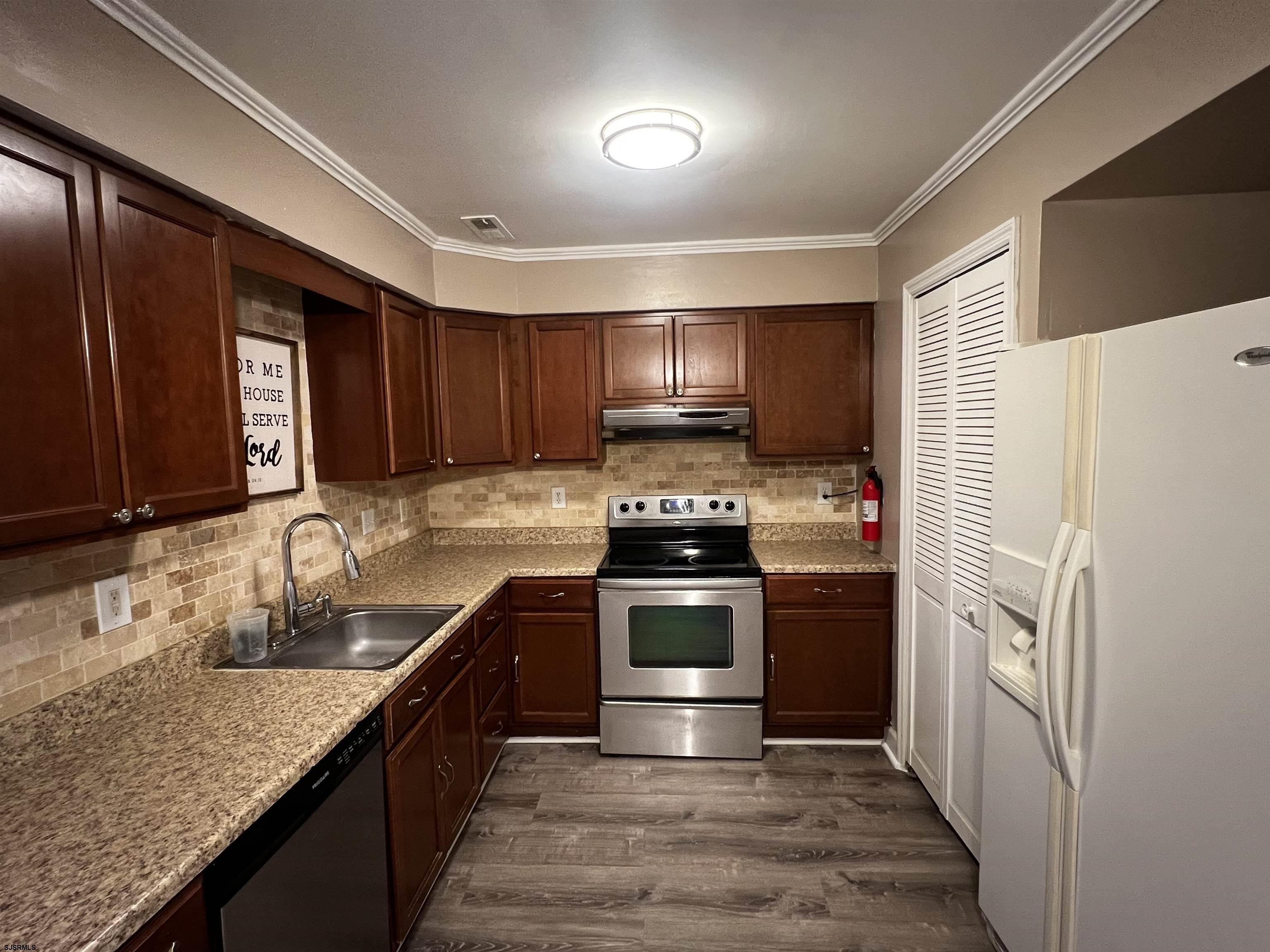 34 Cambridge Townhouse Drive Egg Harbor Township NJ 08234