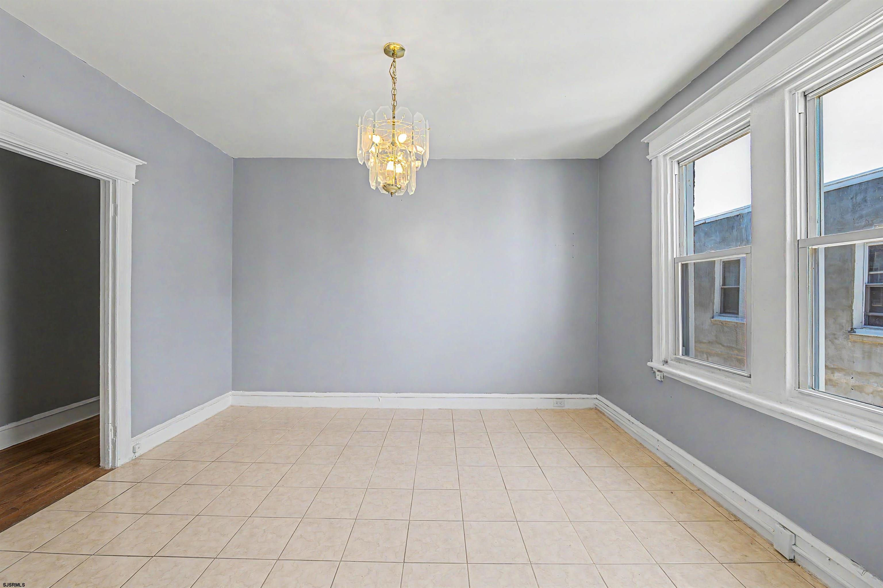 121 N Kingston Avenue Atlantic City NJ 08401