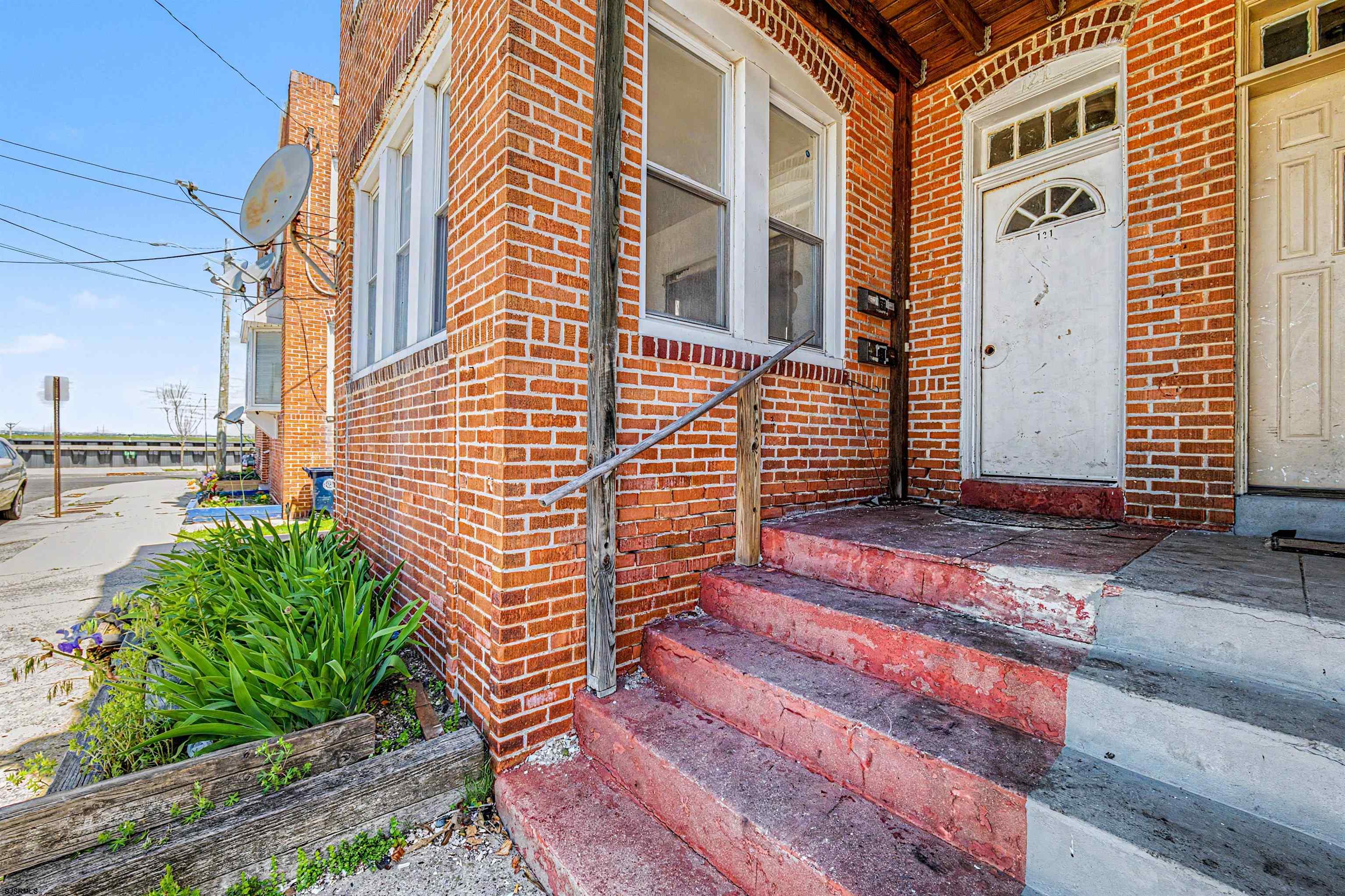 121 N Kingston Avenue Atlantic City NJ 08401