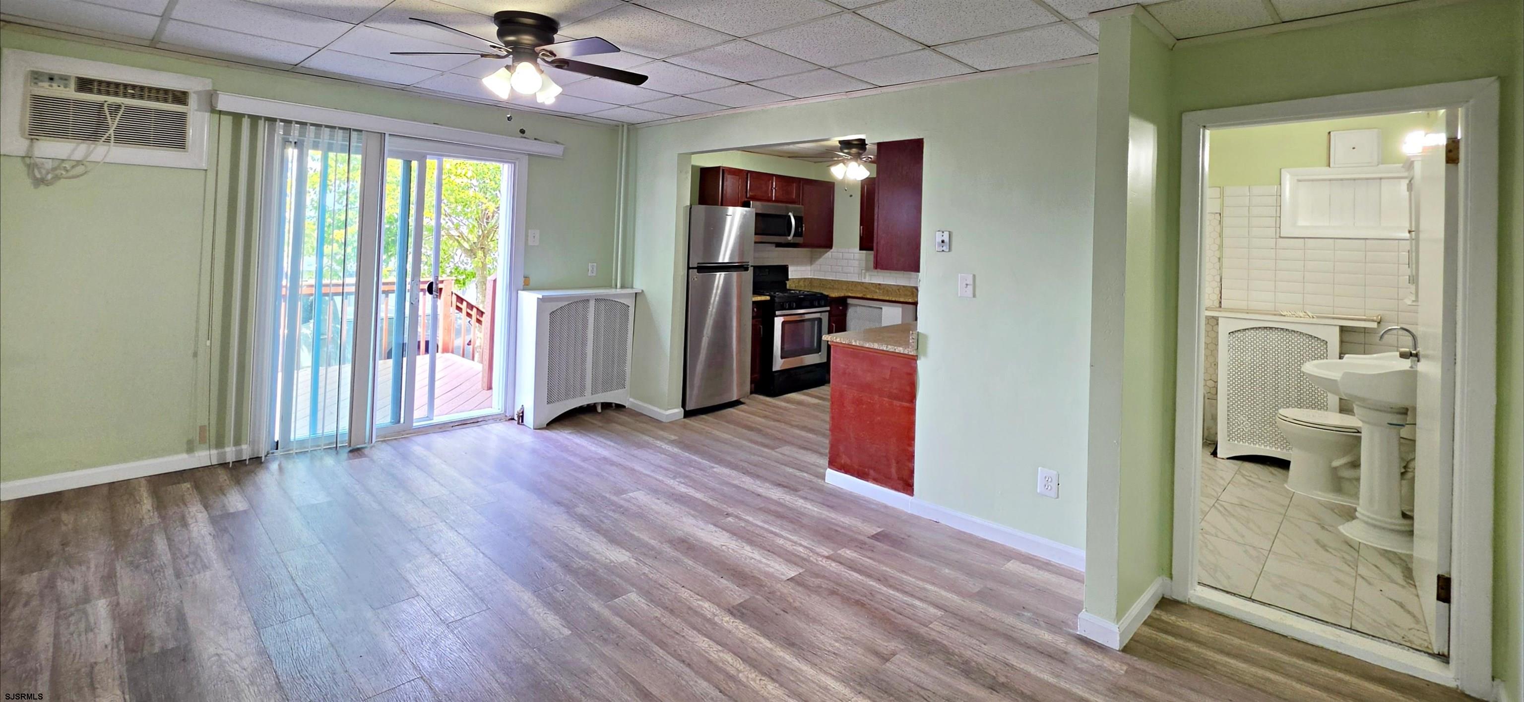 125 N Kingston Avenue Atlantic City NJ 08401-2445