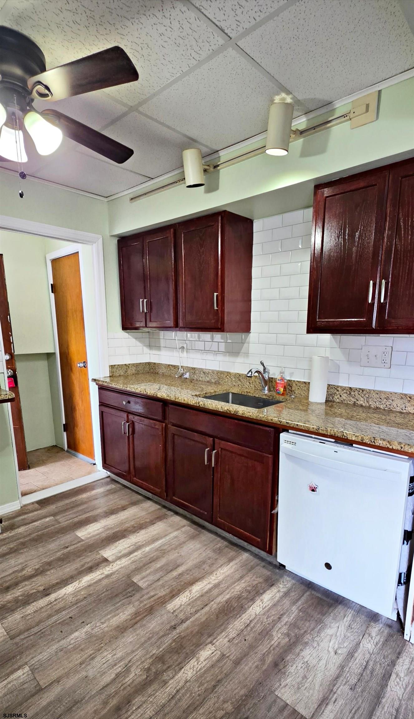 125 N Kingston Avenue Atlantic City NJ 08401-2445