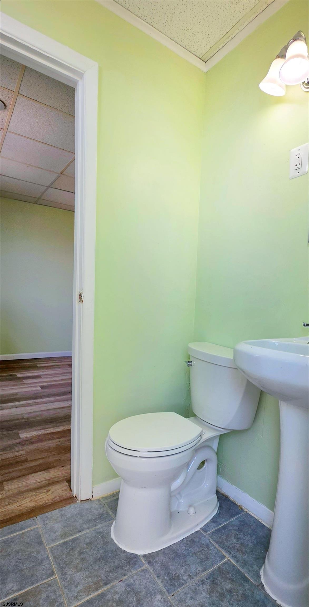 125 N Kingston Avenue Atlantic City NJ 08401-2445