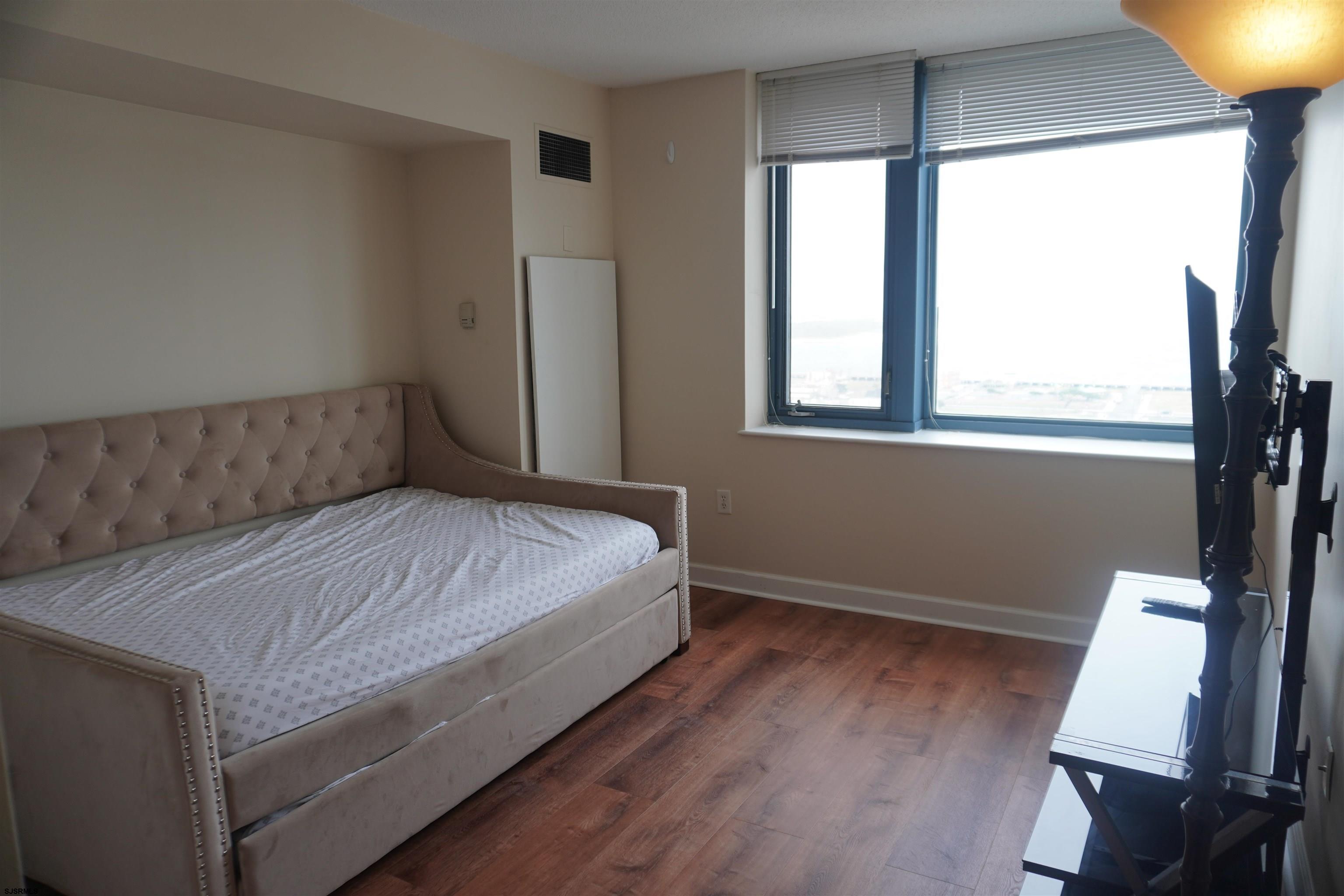 526 Pacific Avenue Atlantic City NJ 08401