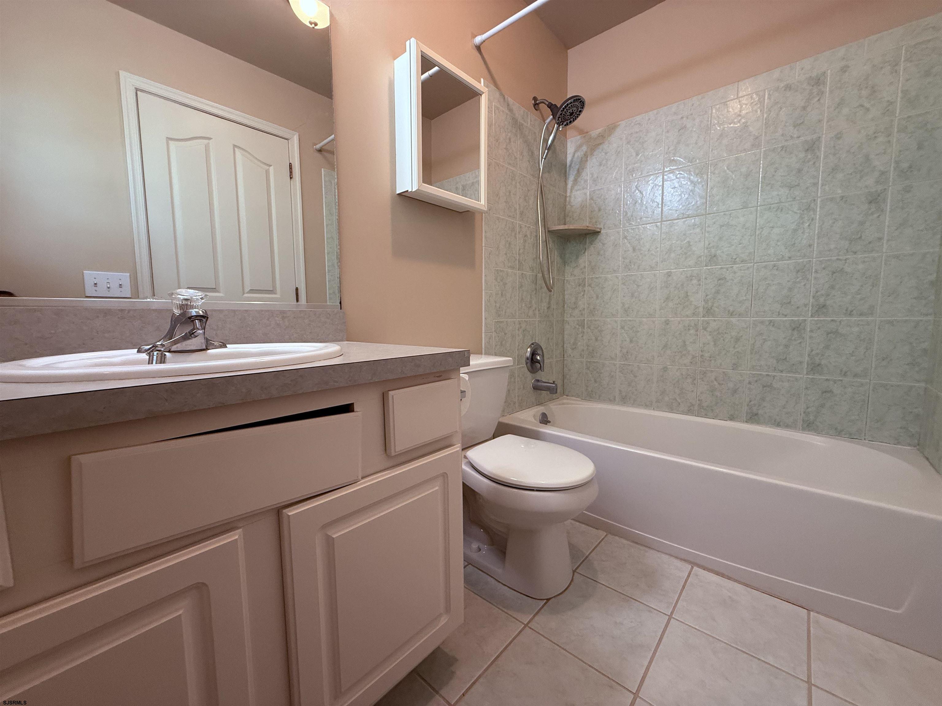2 Club House Lane Hamilton Township NJ 08330