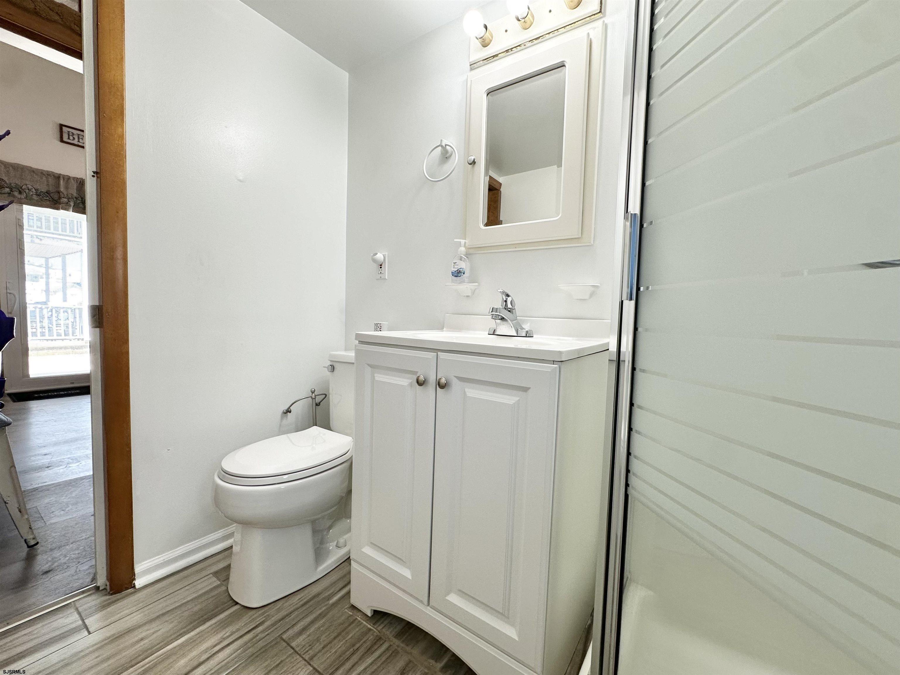 148 E Burk Avenue Wildwood NJ 08260-1647