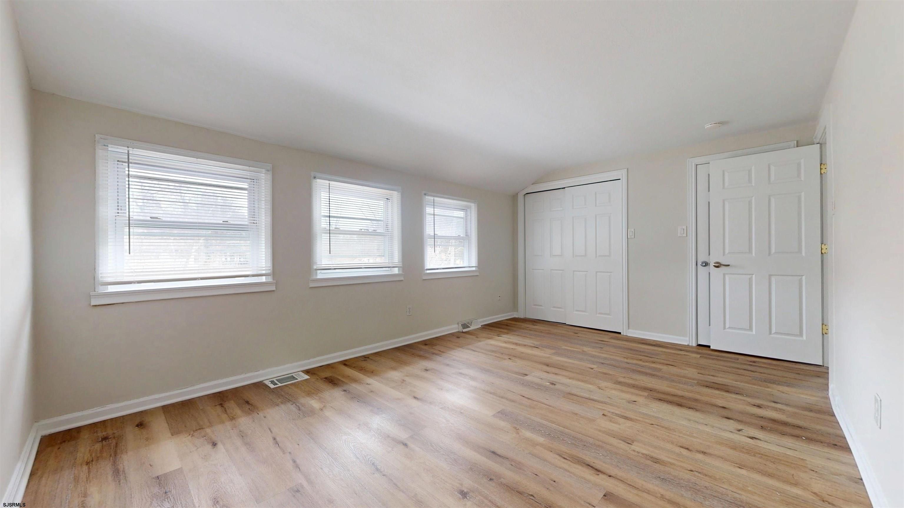 4 E Mill Road Northfield NJ 08225