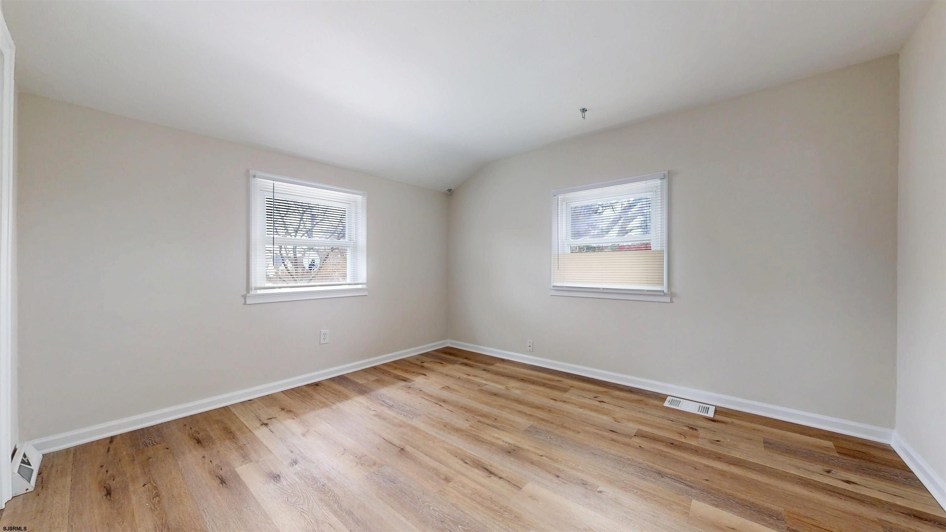 4 E Mill Road Northfield NJ 08225