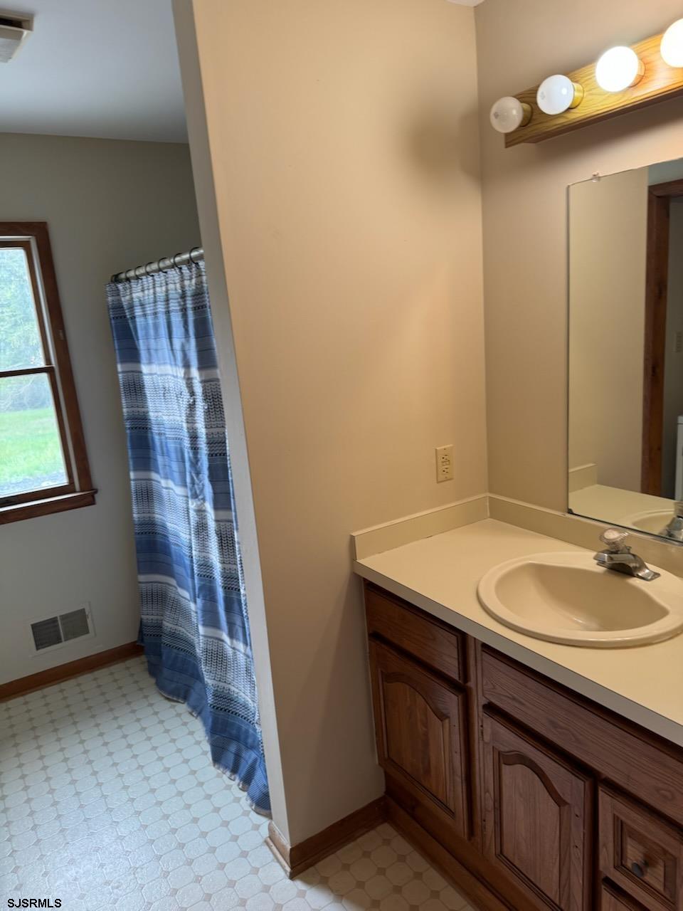 915 Grand Avenue Mays Landing NJ 08330
