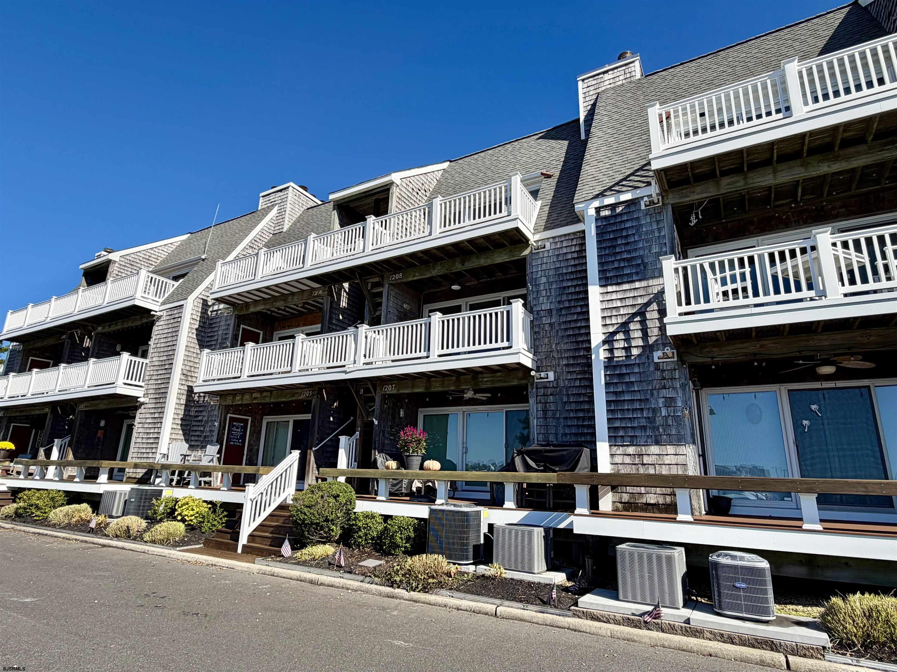 1208 S Harbour Cove Somers Point NJ 08244