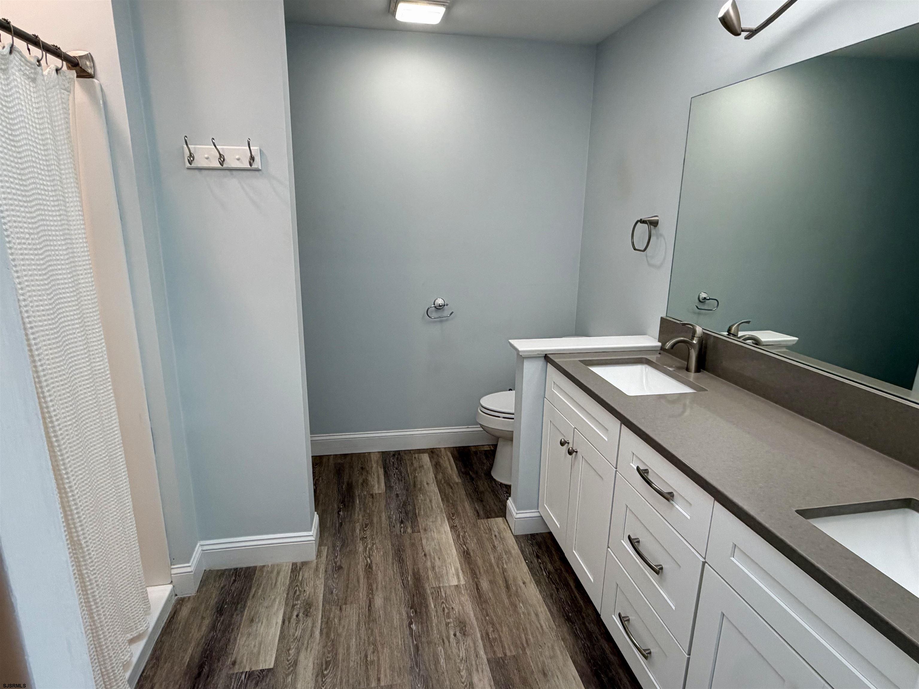 1208 S Harbour Cove Somers Point NJ 08244