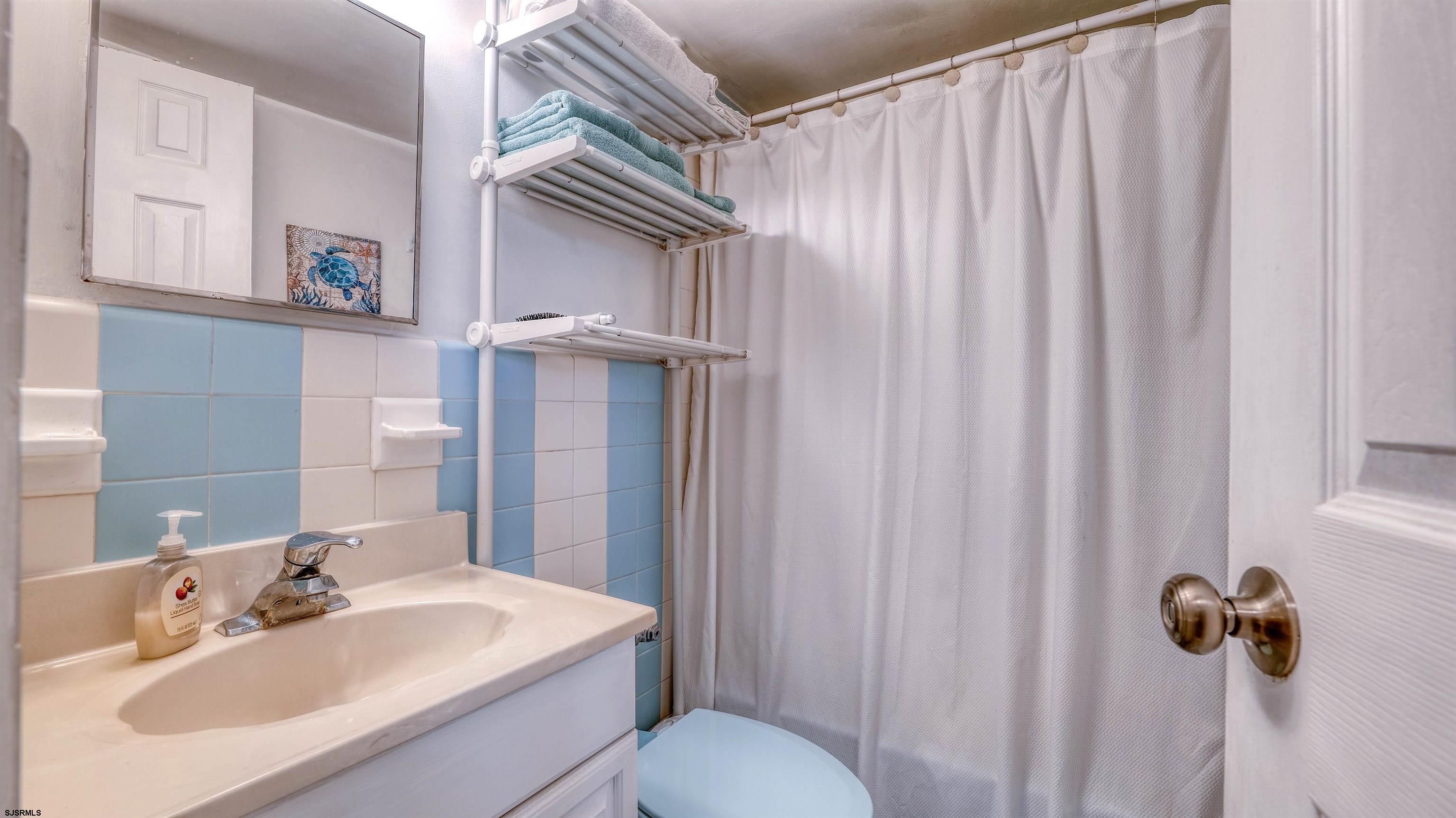 108 S Montpelier Avenue Atlantic City NJ 08401