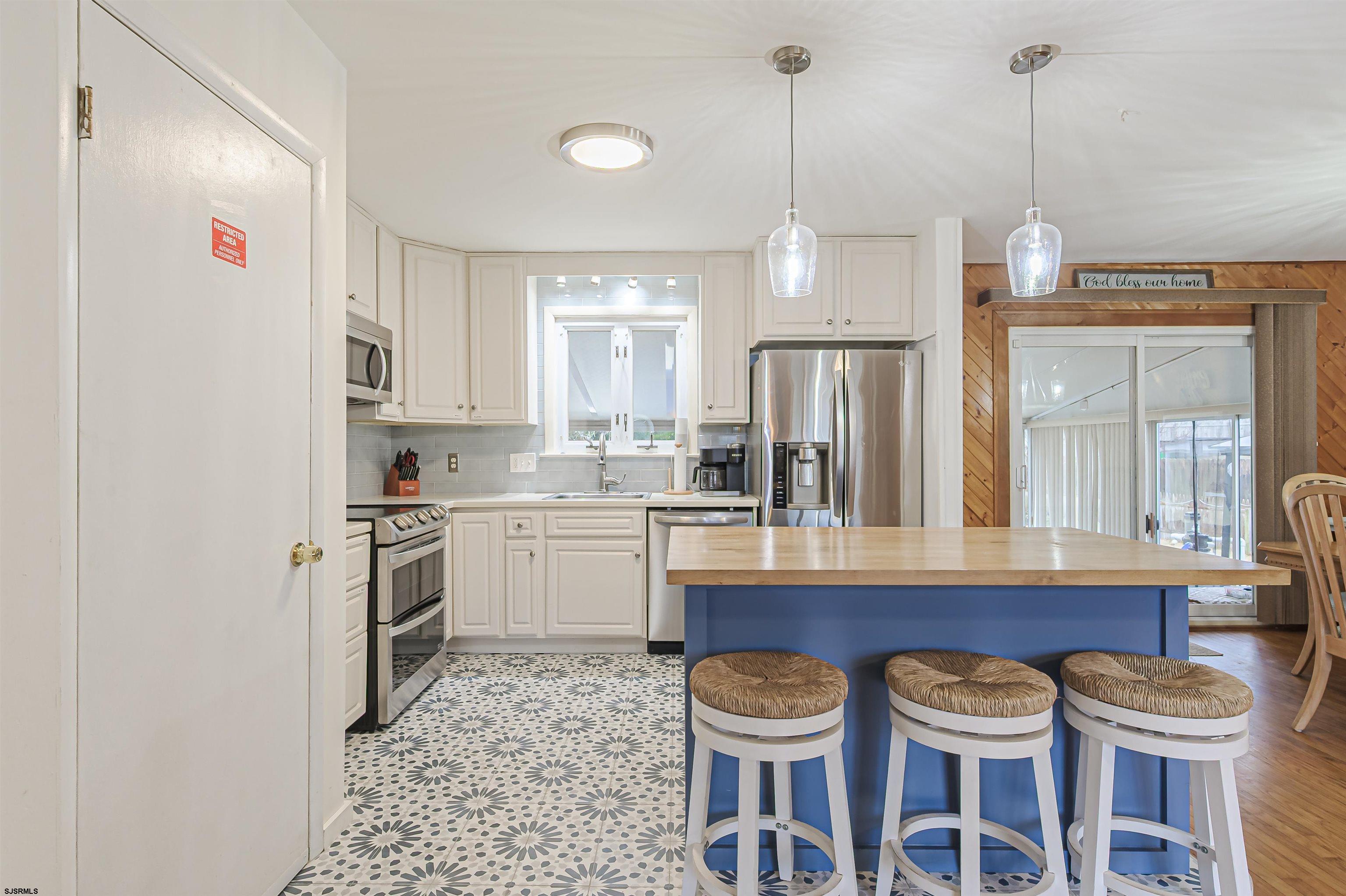 48 W Bolton Avenue Absecon NJ 08201