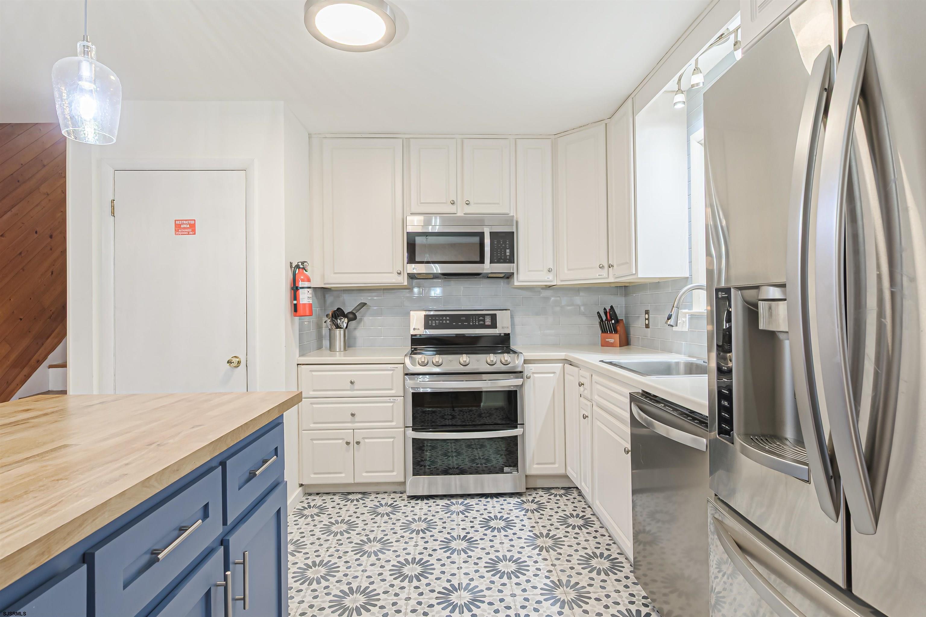 48 W Bolton Avenue Absecon NJ 08201
