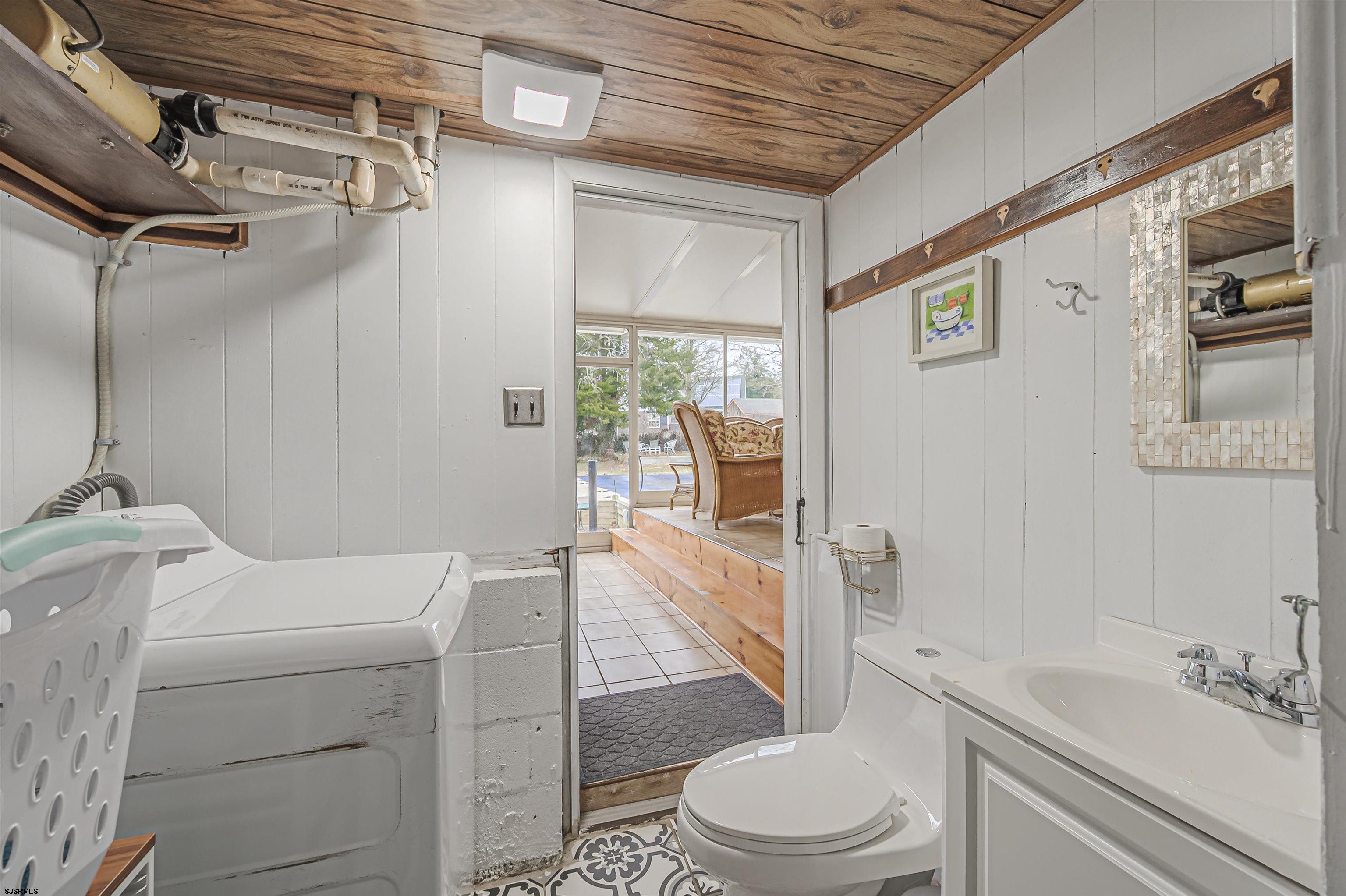 48 W Bolton Avenue Absecon NJ 08201