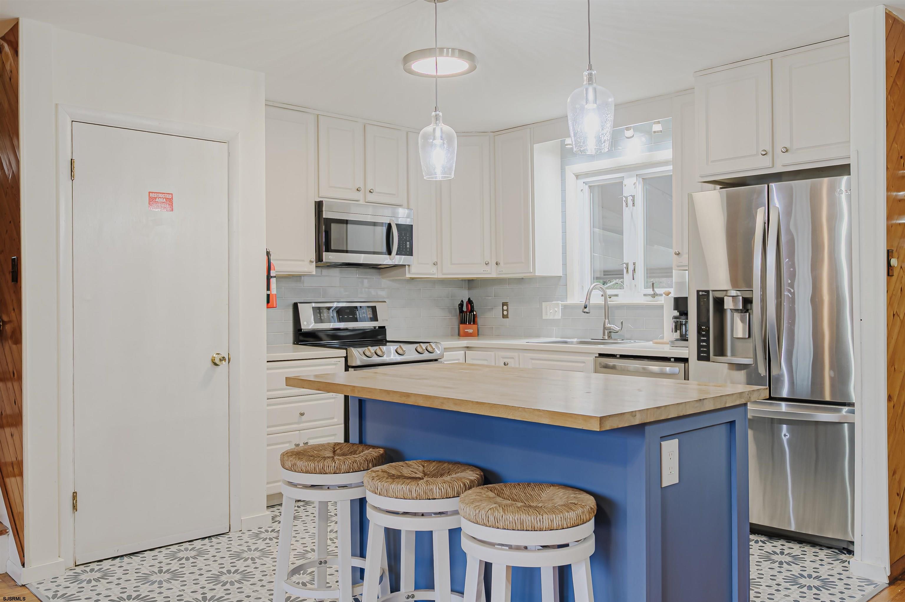48 W Bolton Avenue Absecon NJ 08201