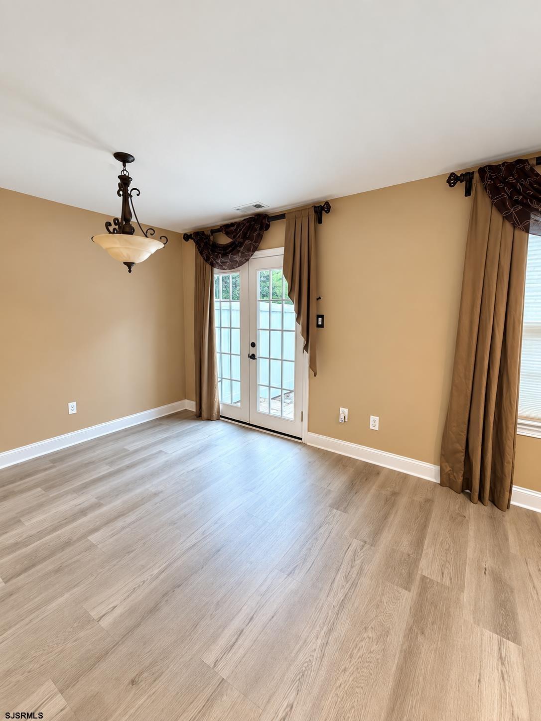 23 Allison Place Egg Harbor Township NJ 08234-8313