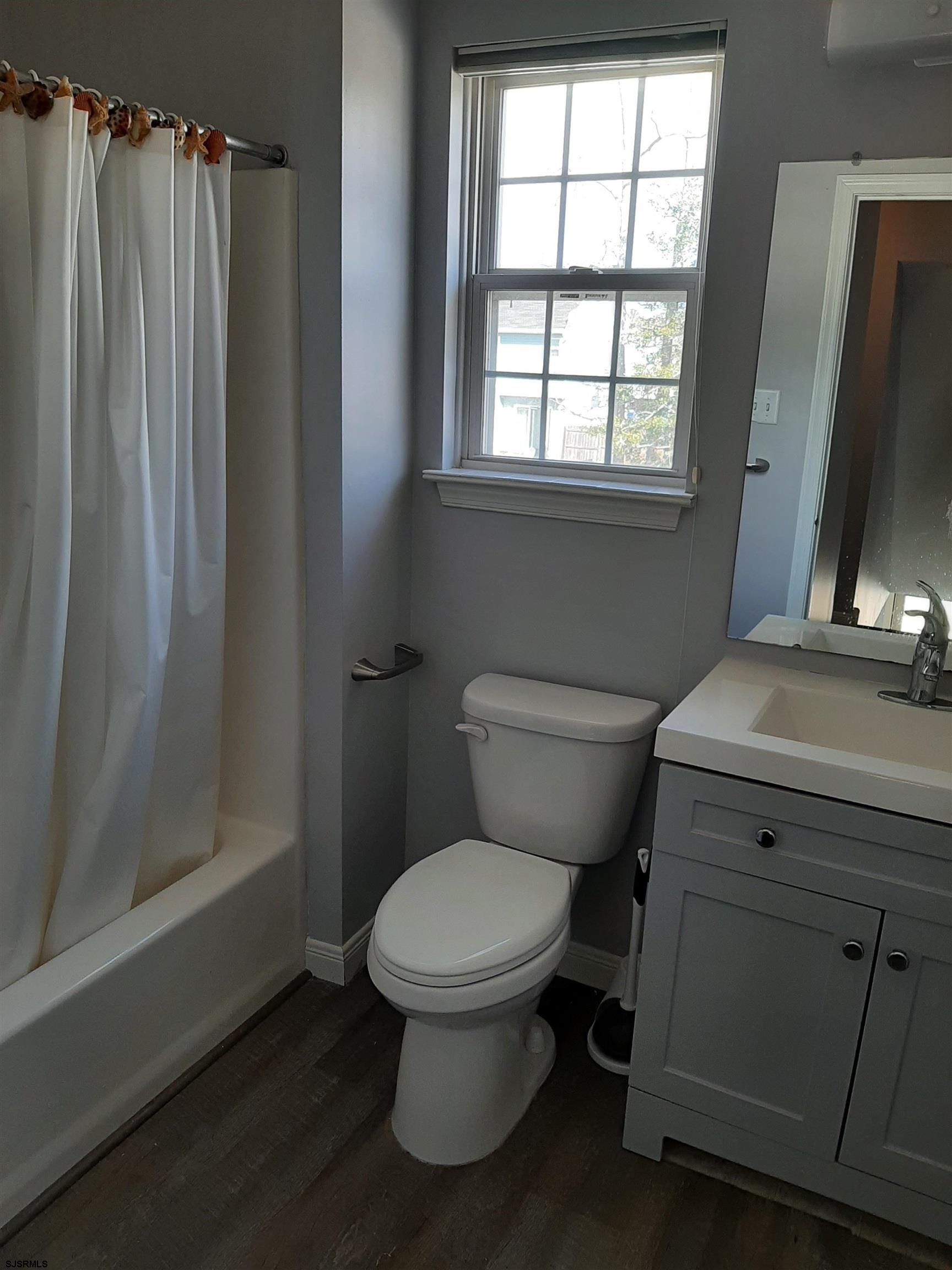 9 Pacific Avenue Somers Point NJ 08244