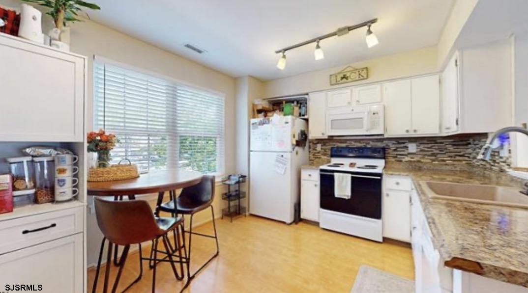 35 Waterview Drive Smithville NJ 08205