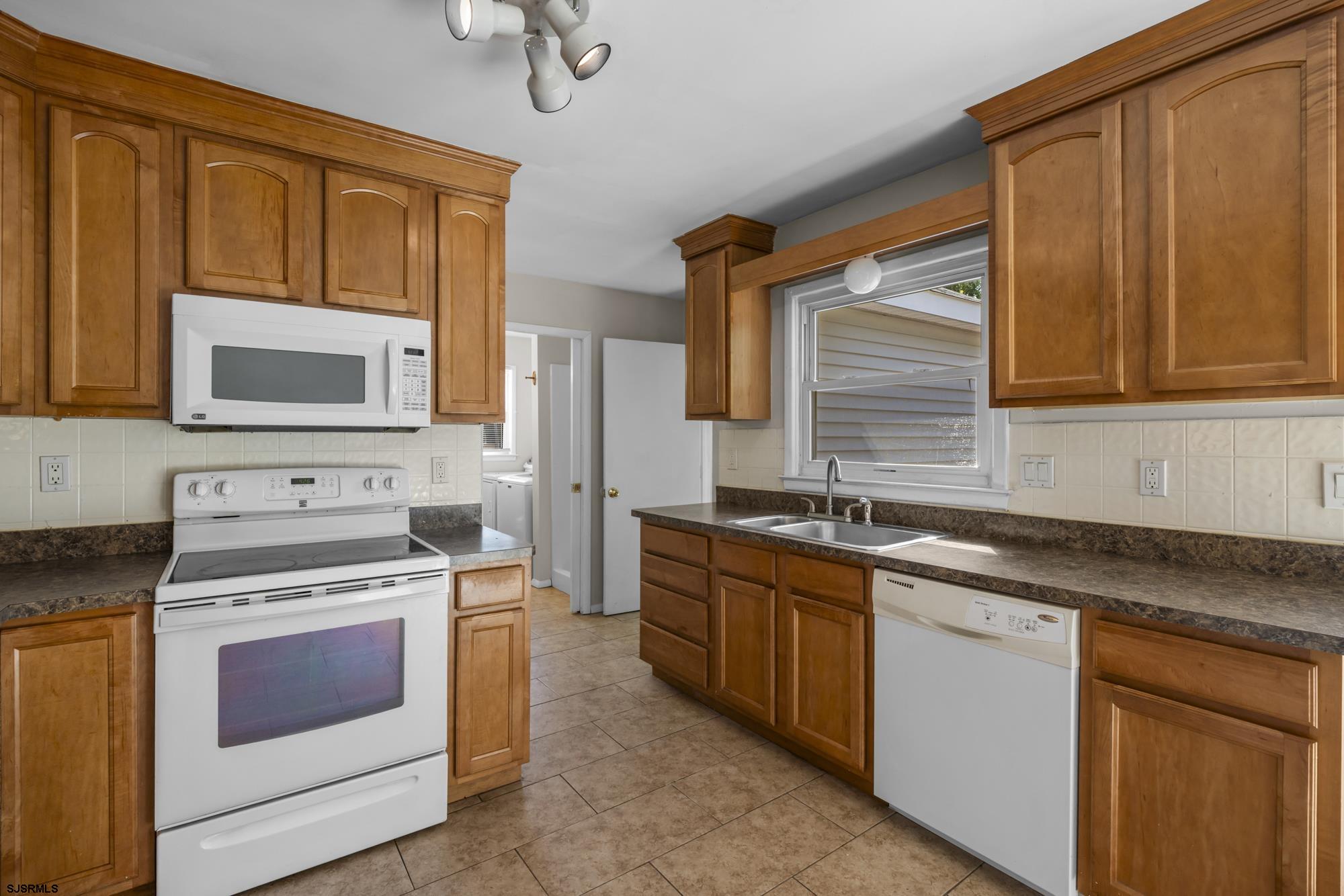 121 Osborne Avenue Somers Point NJ 08244