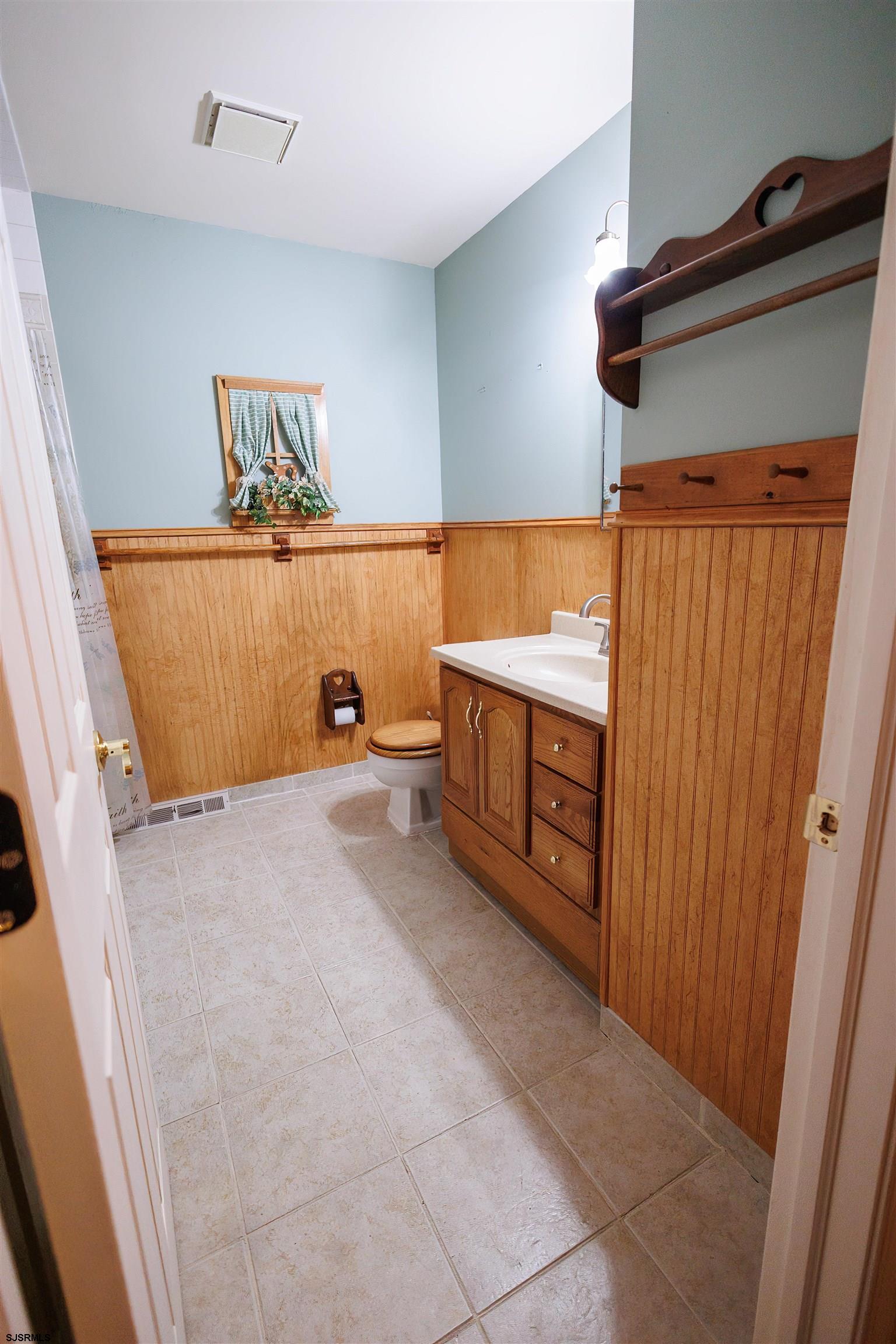 2294 Linden Avenue Atco NJ 08004