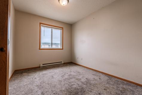 2409 4th Avenue N Moorhead MN 56560