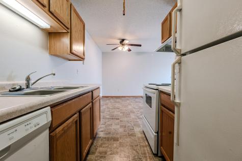 2409 4th Avenue N Moorhead MN 56560