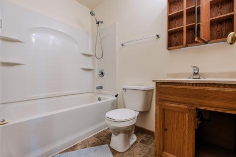 2409 4th Avenue N Moorhead MN 56560