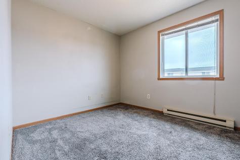 2409 4th Avenue N Moorhead MN 56560